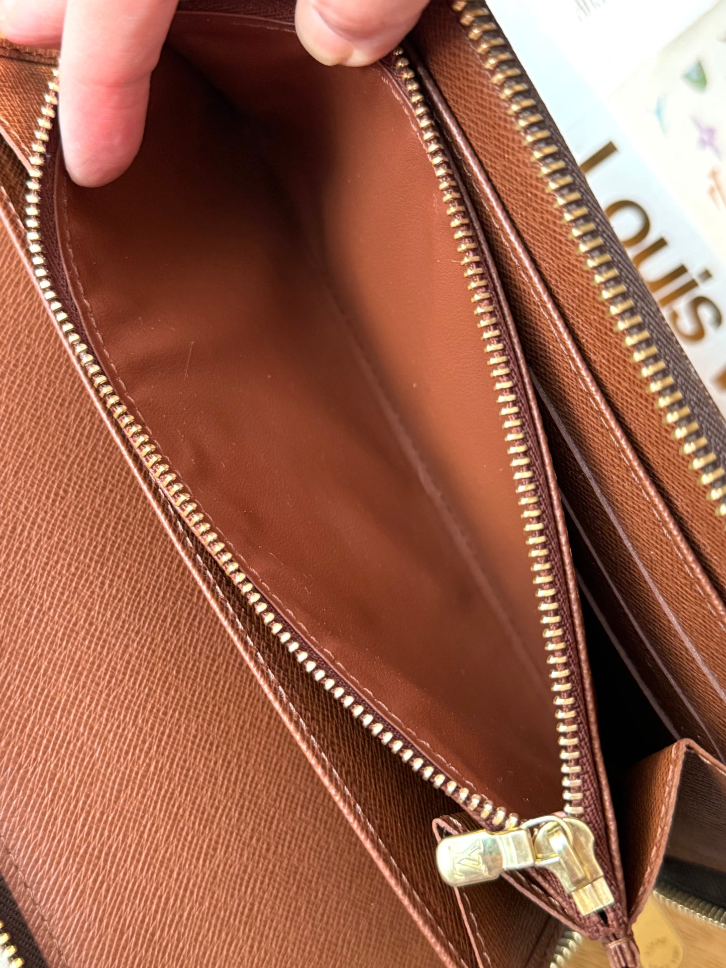 LV Zippy Organizer