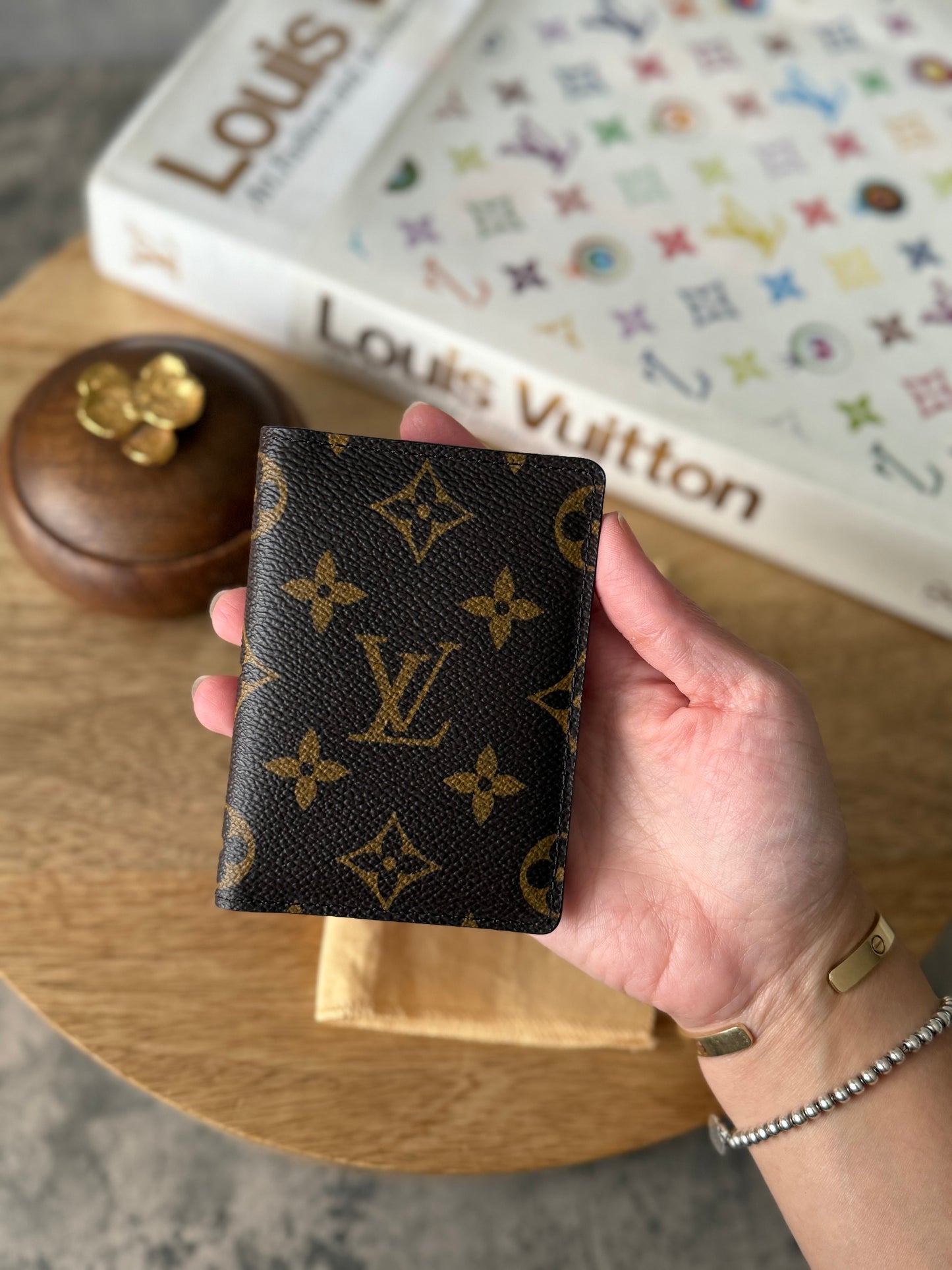 LV Pocket organizer