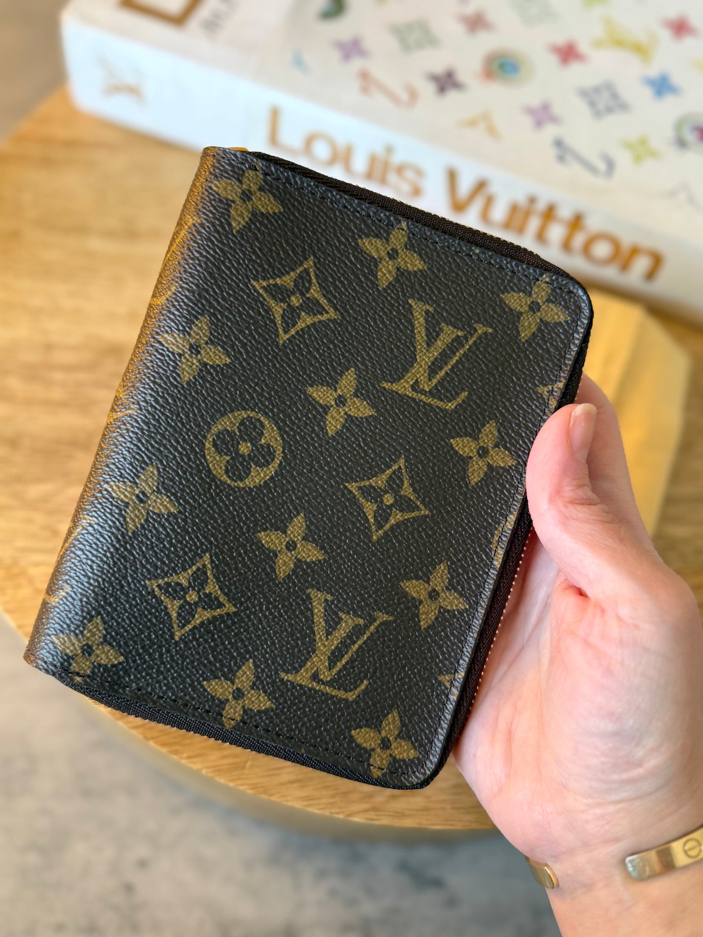 LV Zippy Passport