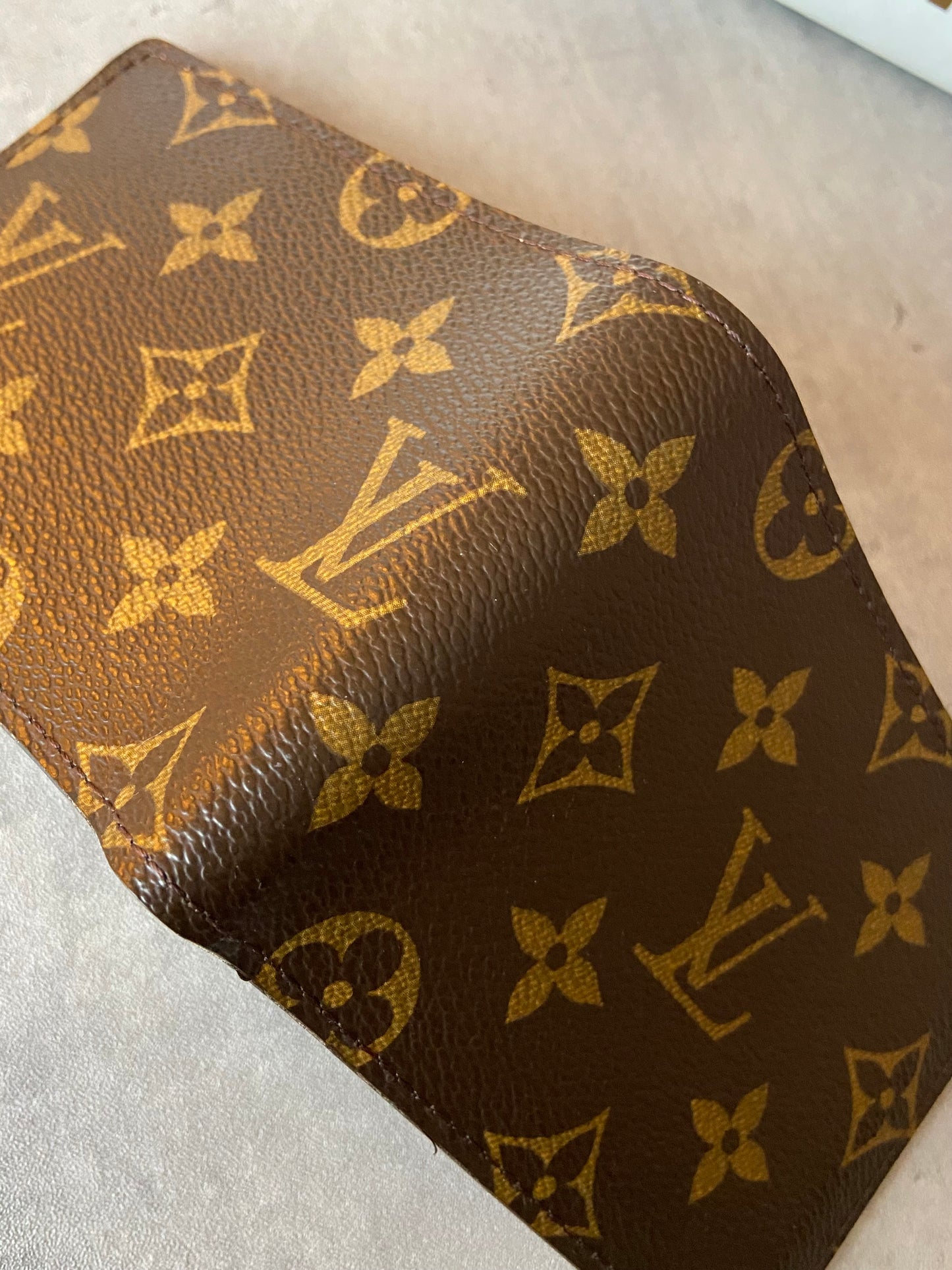 LV MEN’S WALLET MONOGRAM