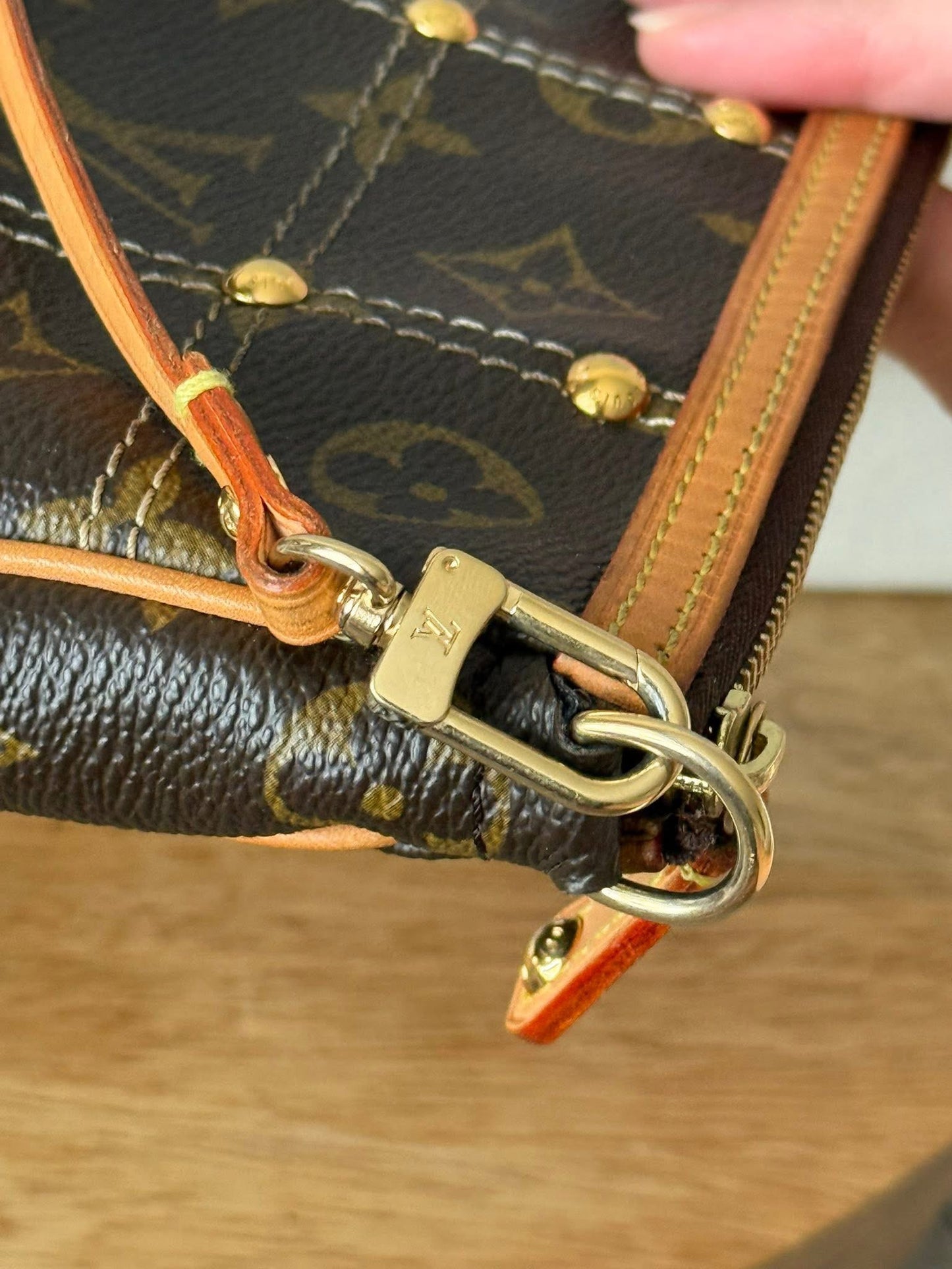LV Rivetting Pochette Accessories