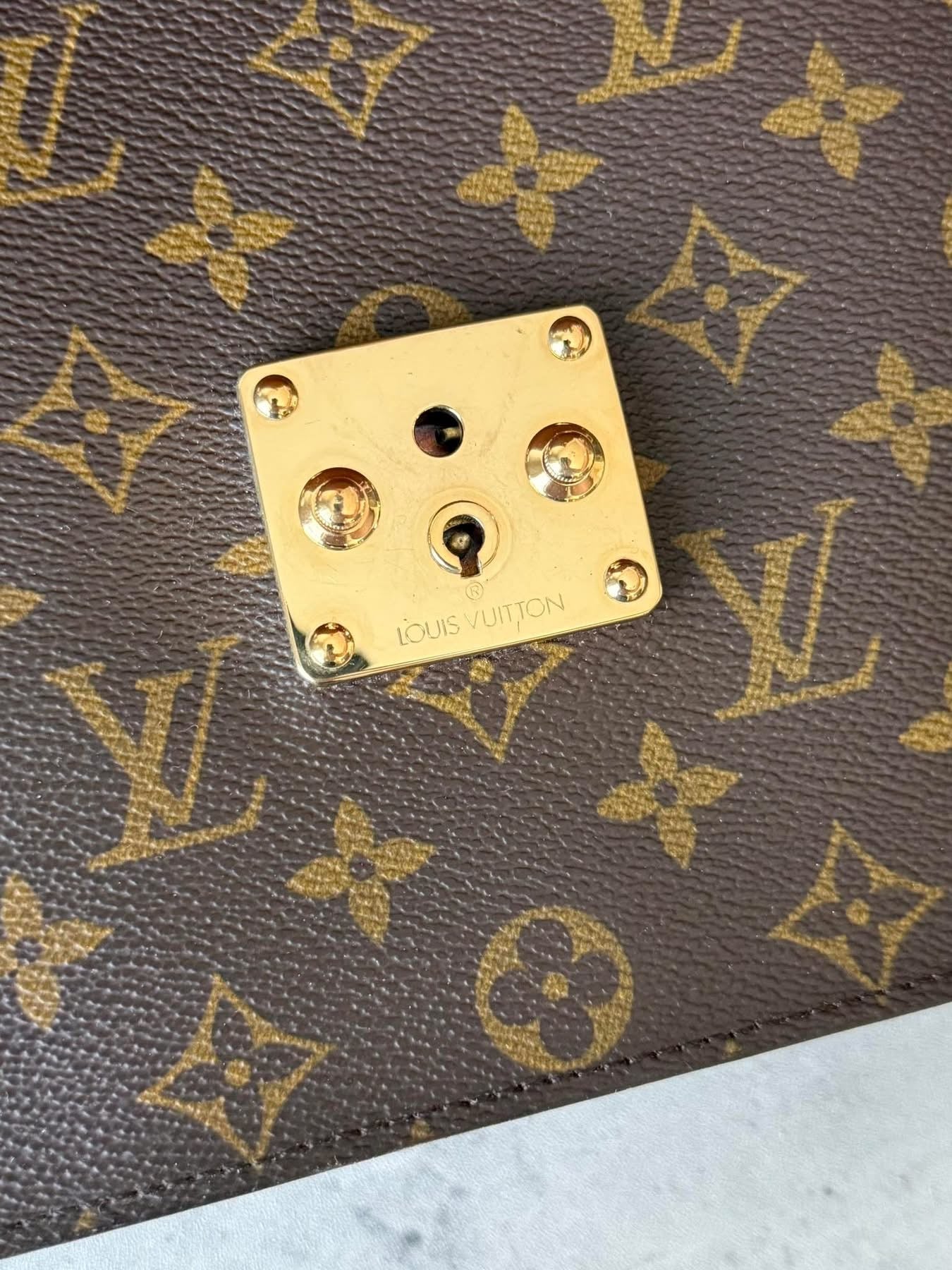 LV Porte Document Senateur