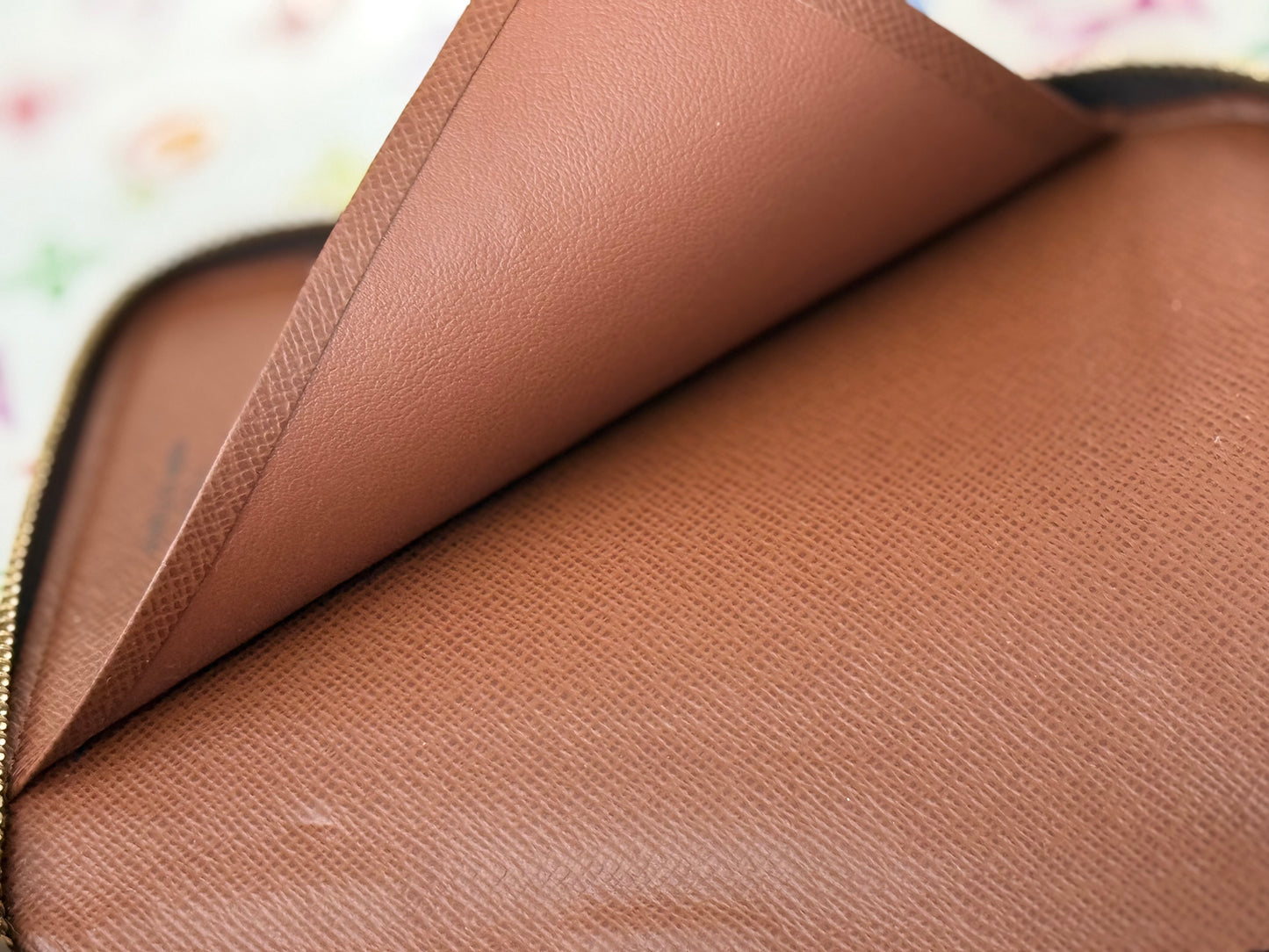 LV Zippy Passport