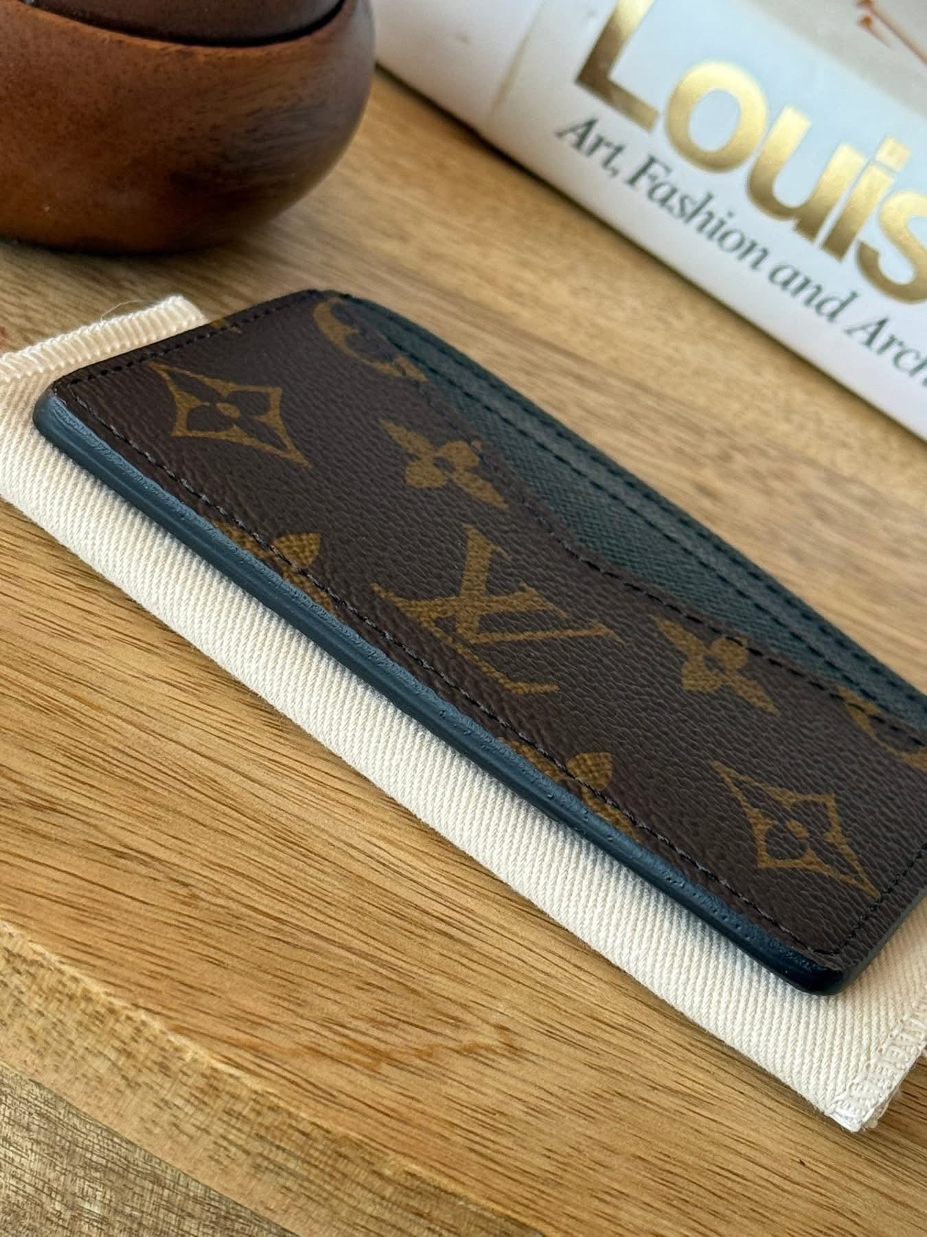 LV Neo Porte Cartes Macassar