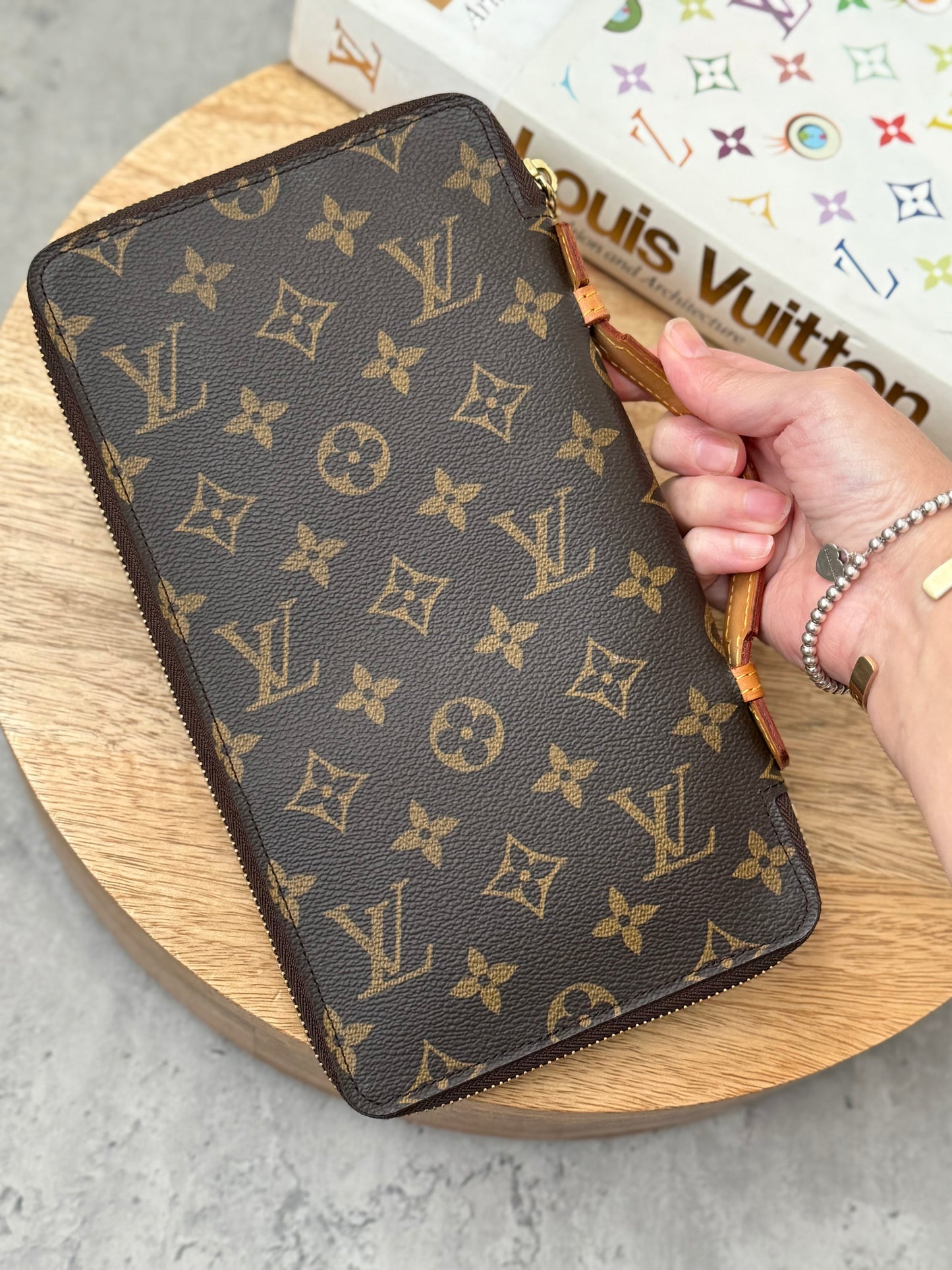 LV Travel Organizer