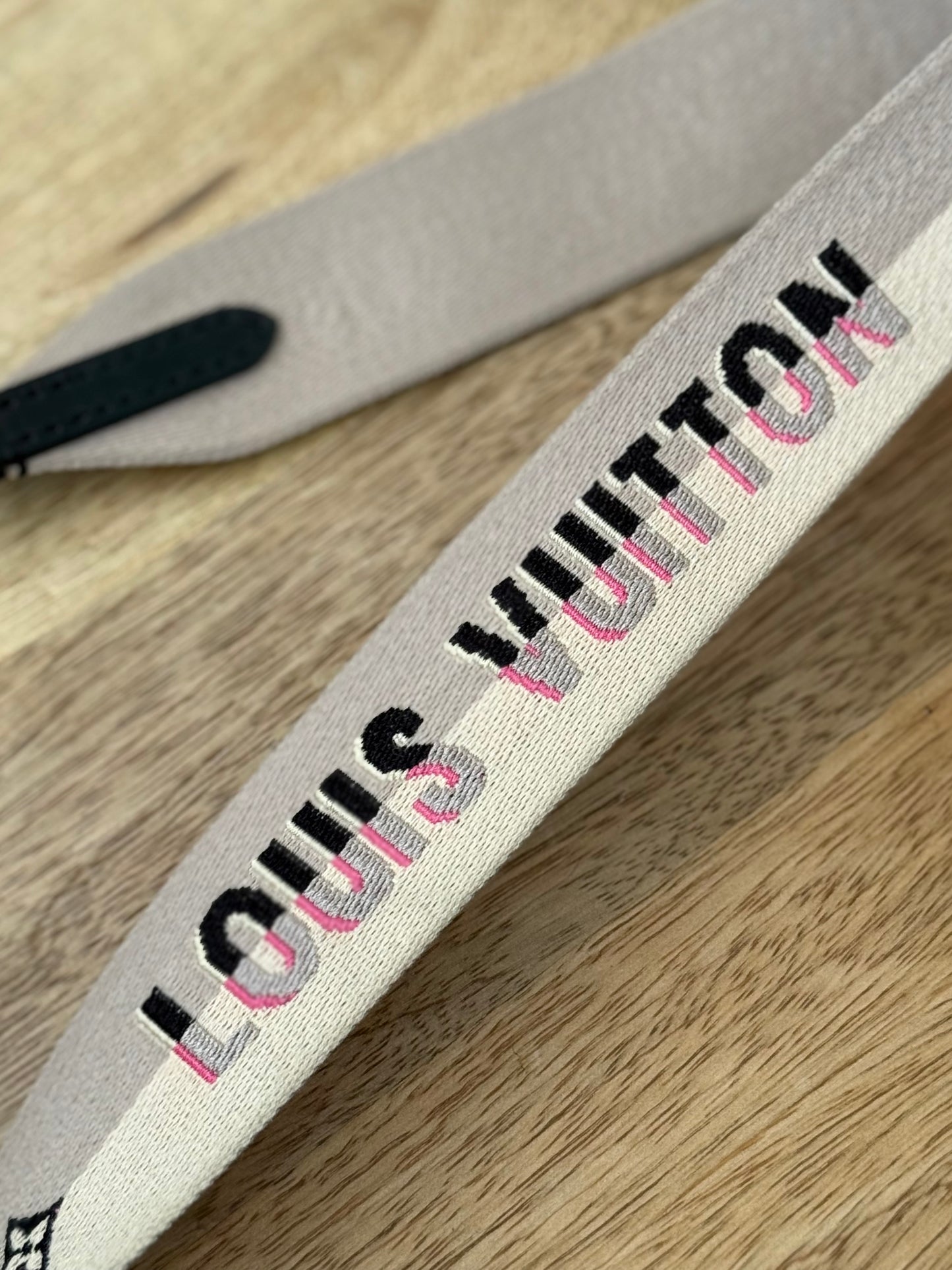 LV Adjustable guitar strap