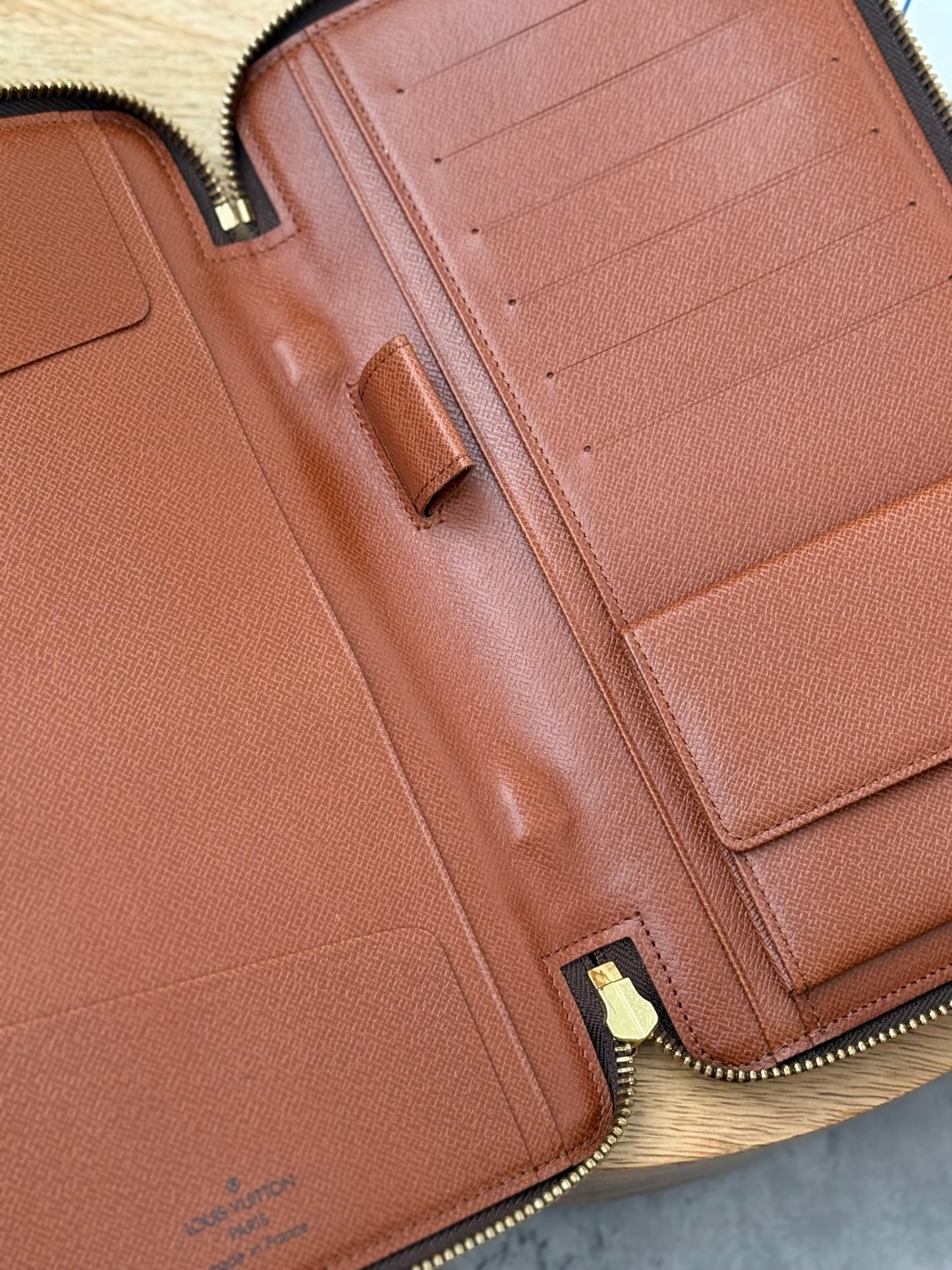 LV Travel Organizer