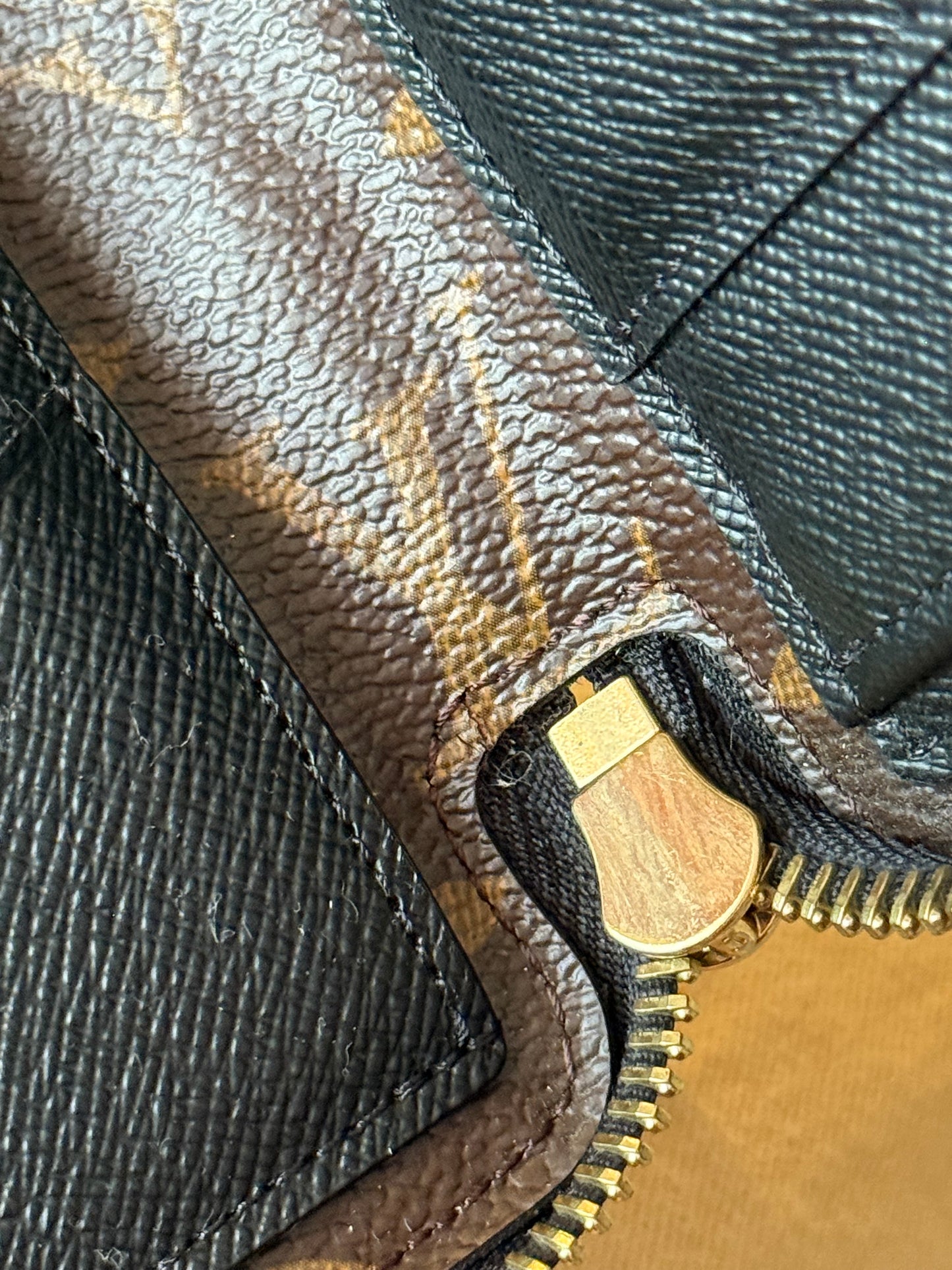 LV Daily Organizer Noir