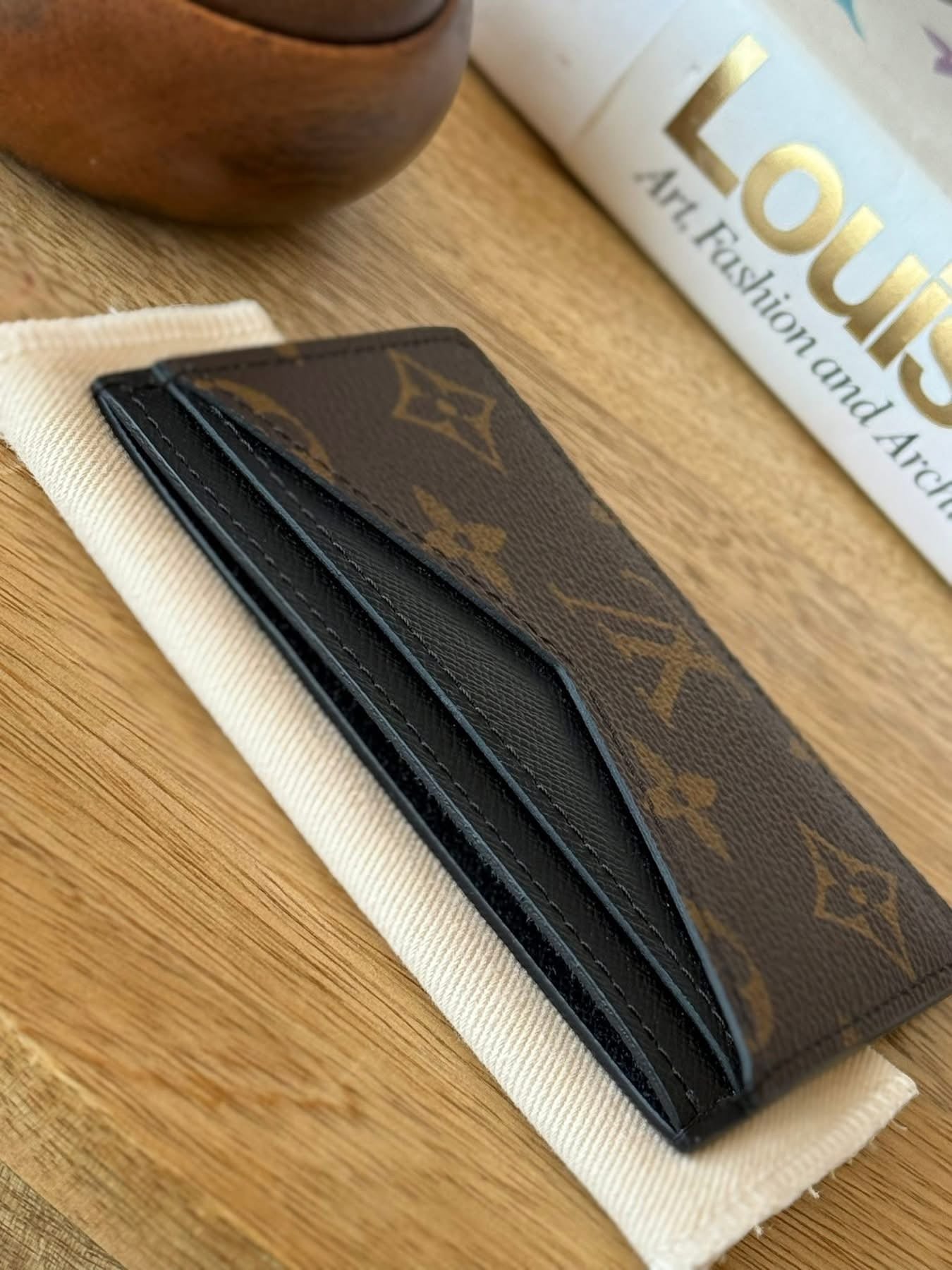 LV Neo Porte Cartes Macassar