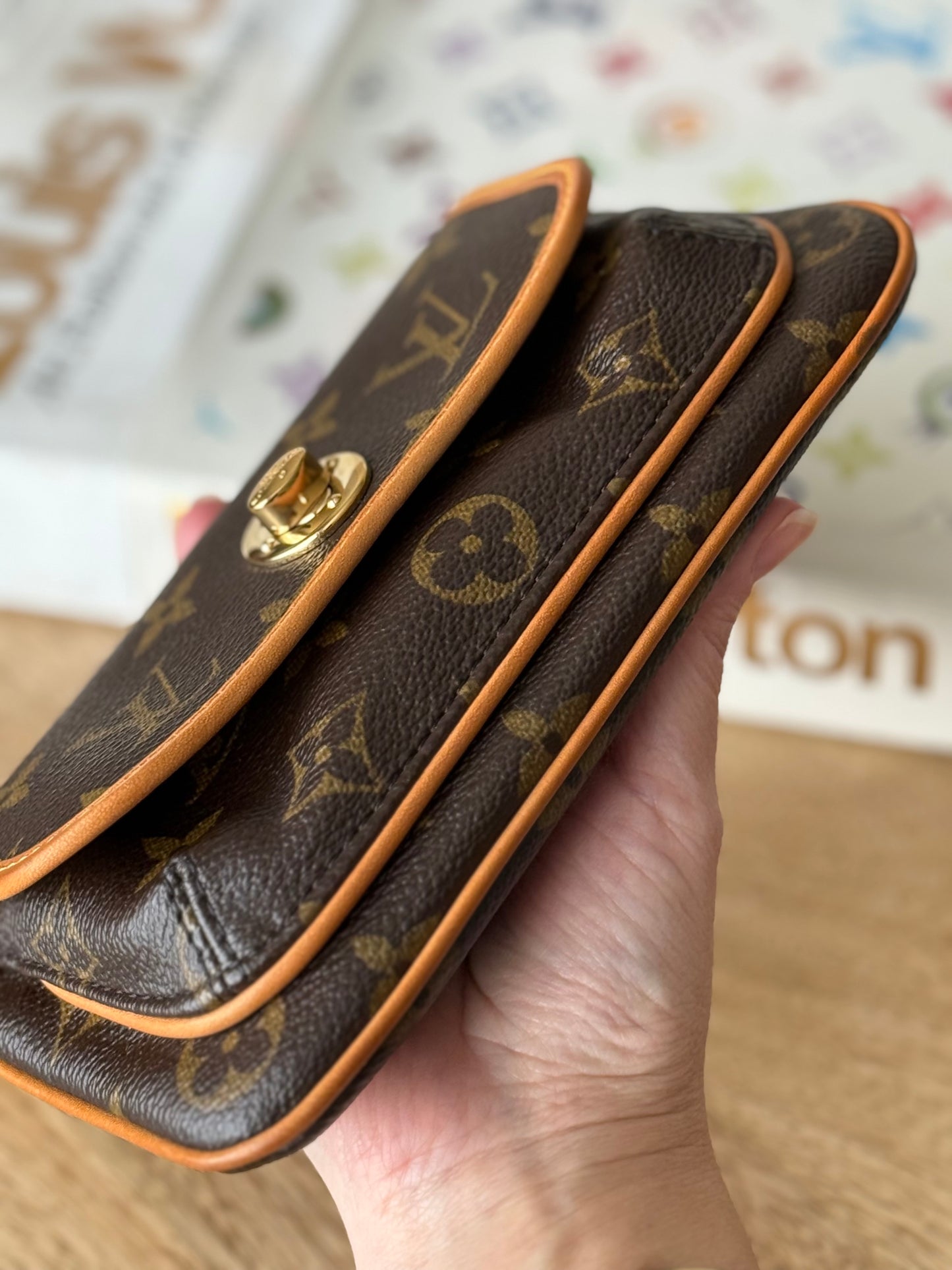 LV Tikal Pochette