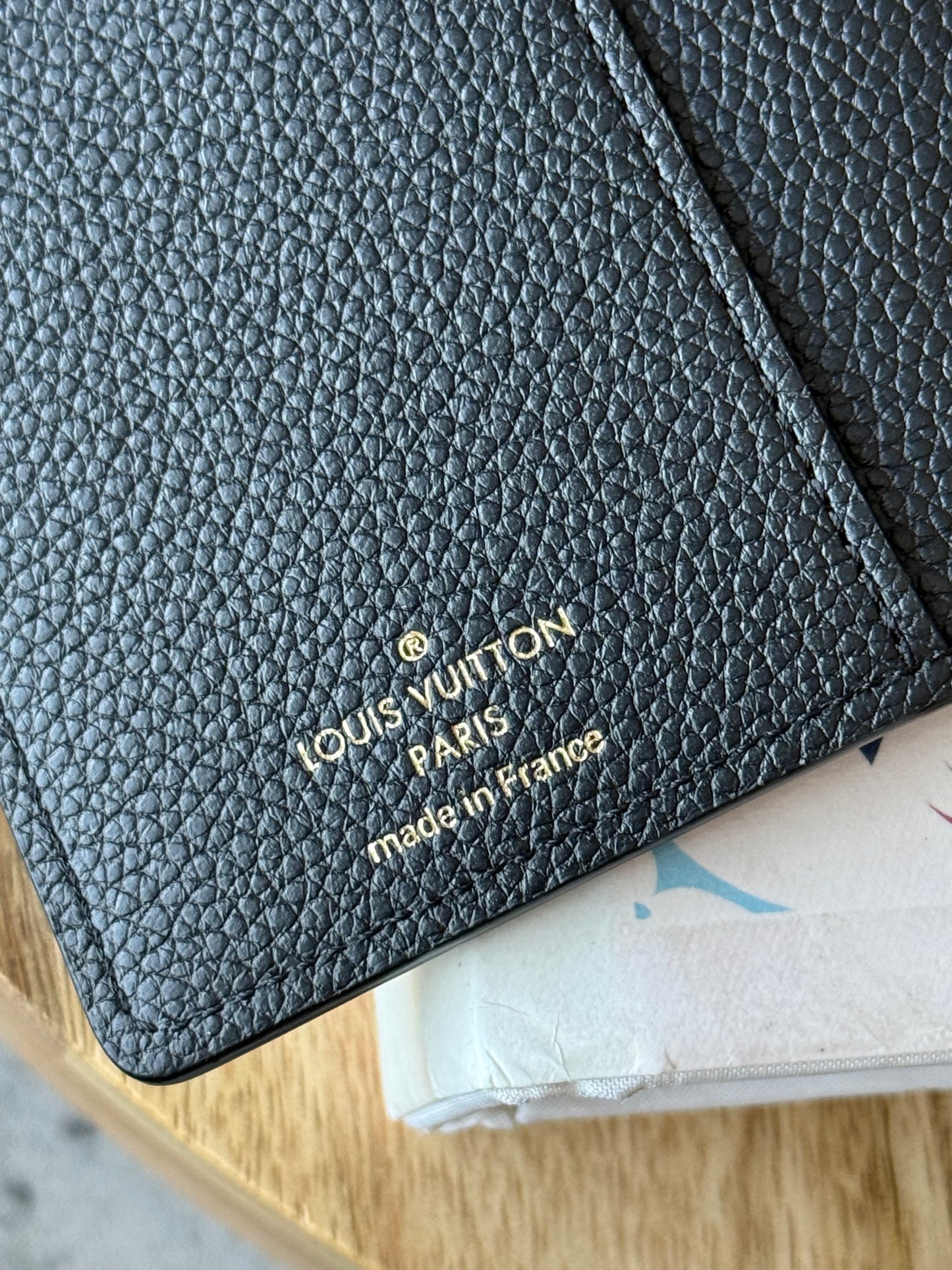 LV Giant Bicolor Cover