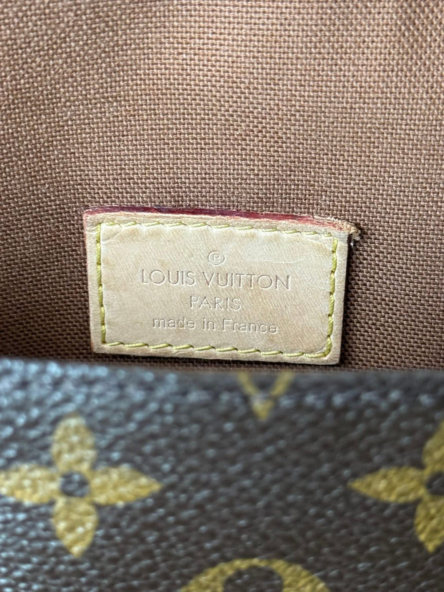 LV Friendly Pochette