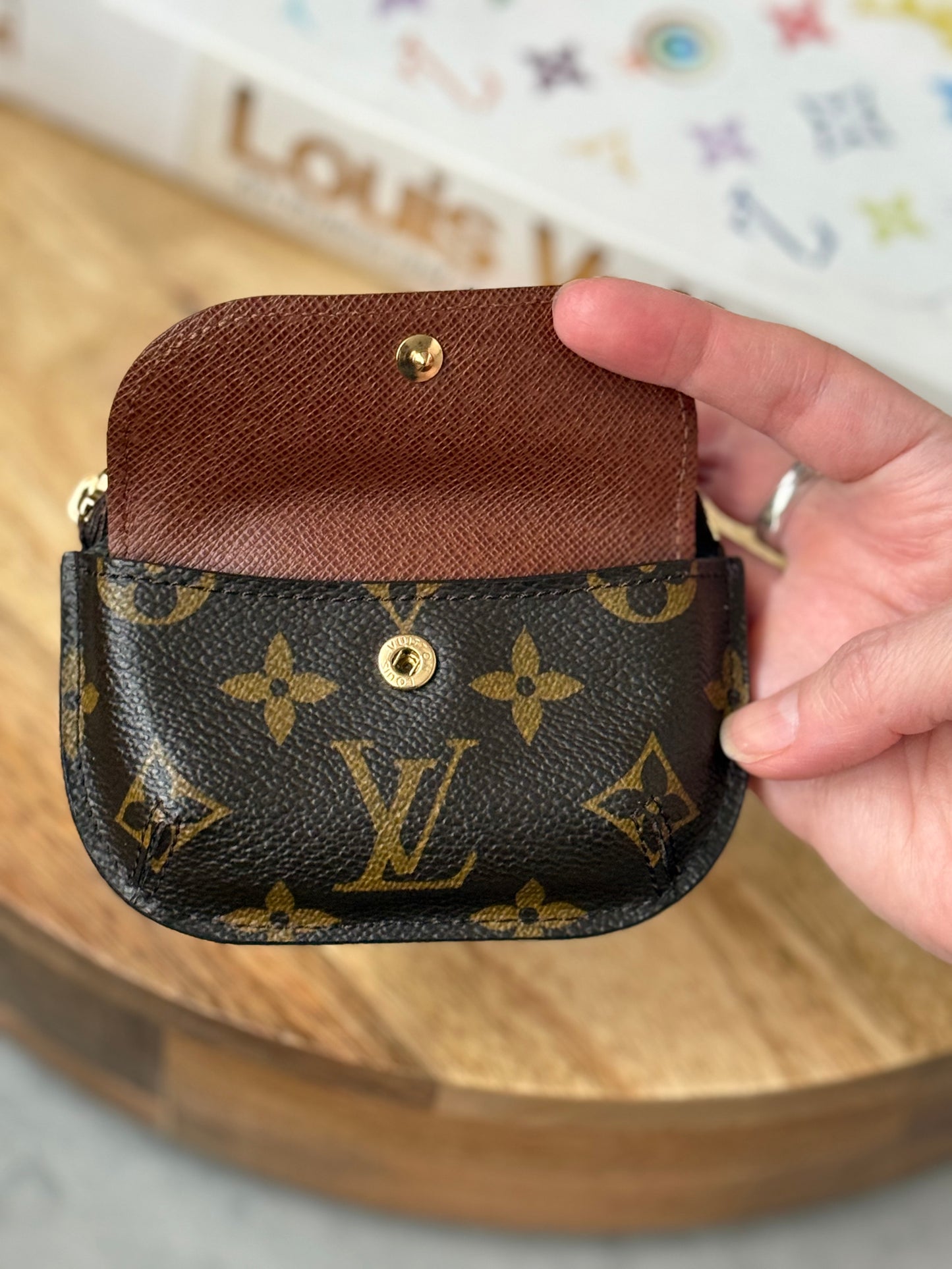 LV Schilling Coin Pouch