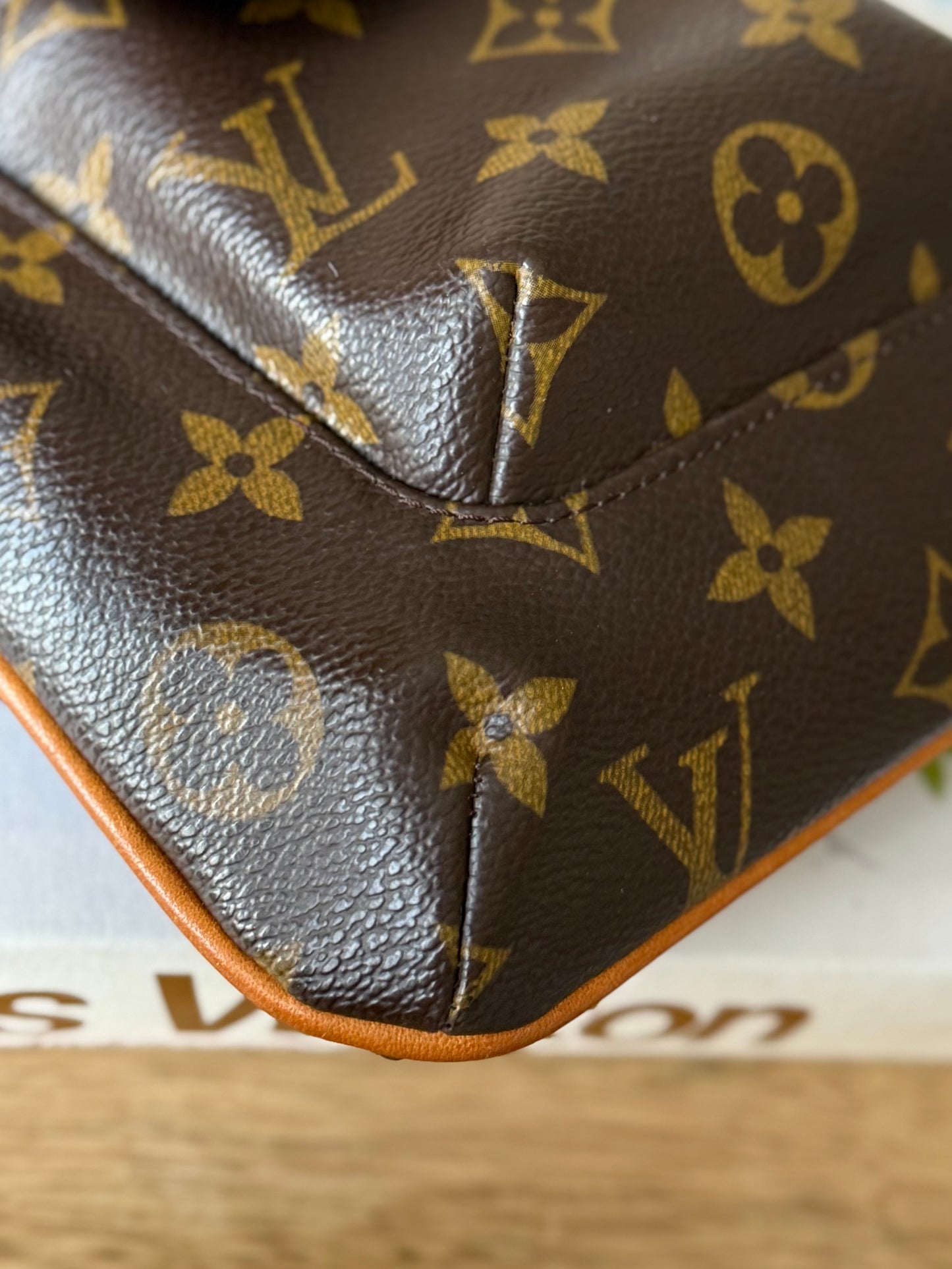 LV Partition Wristlet Pouch.