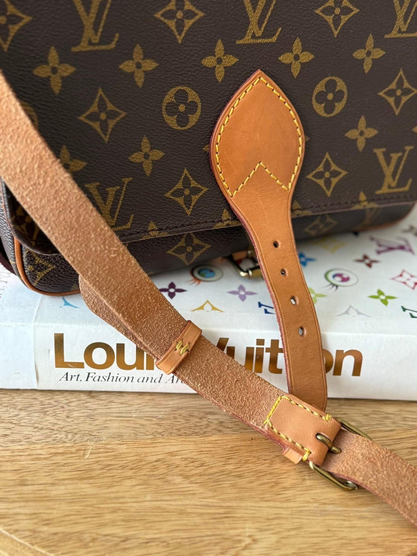 LV Cartouchiere GM