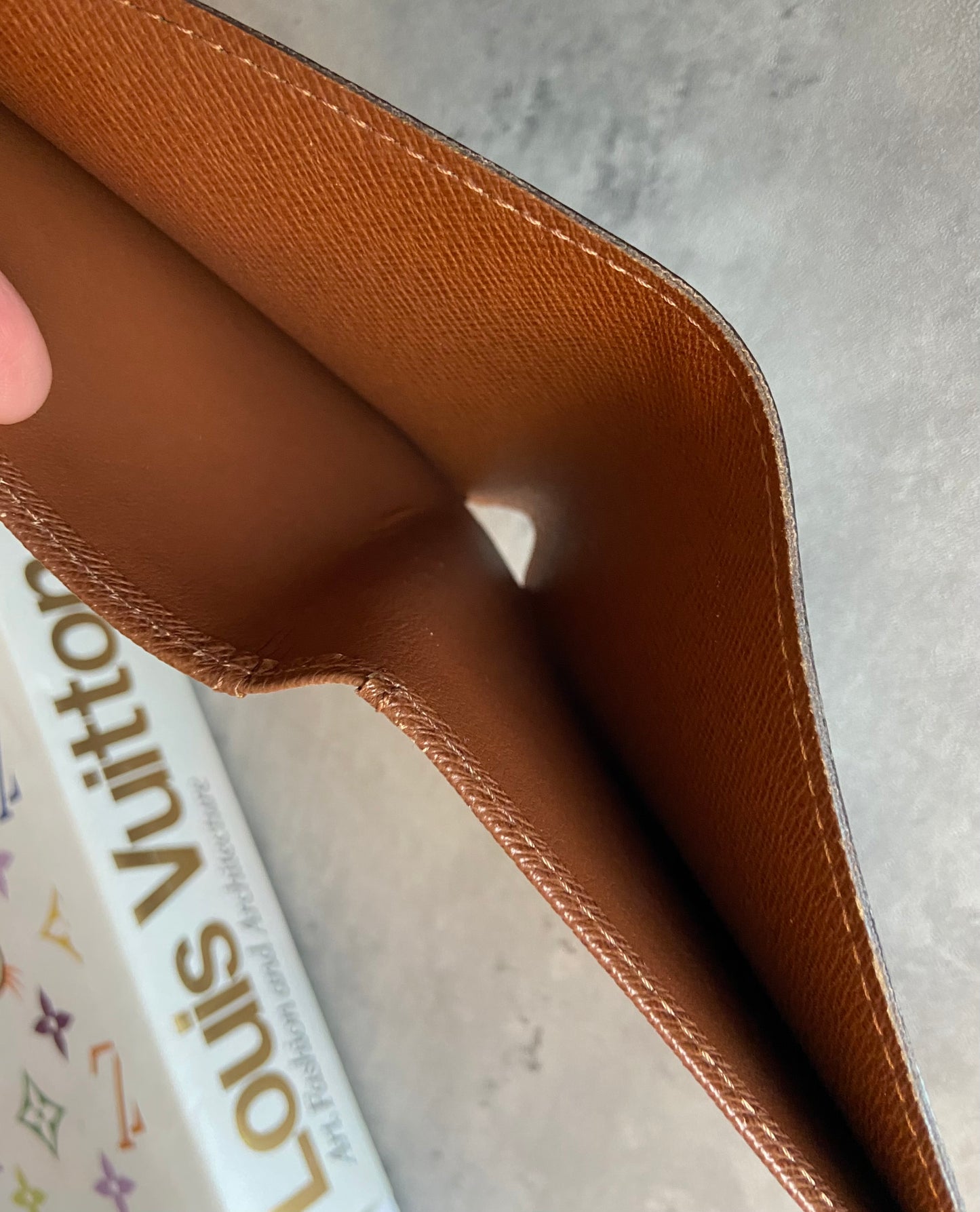 LV MEN’S WALLET MONOGRAM