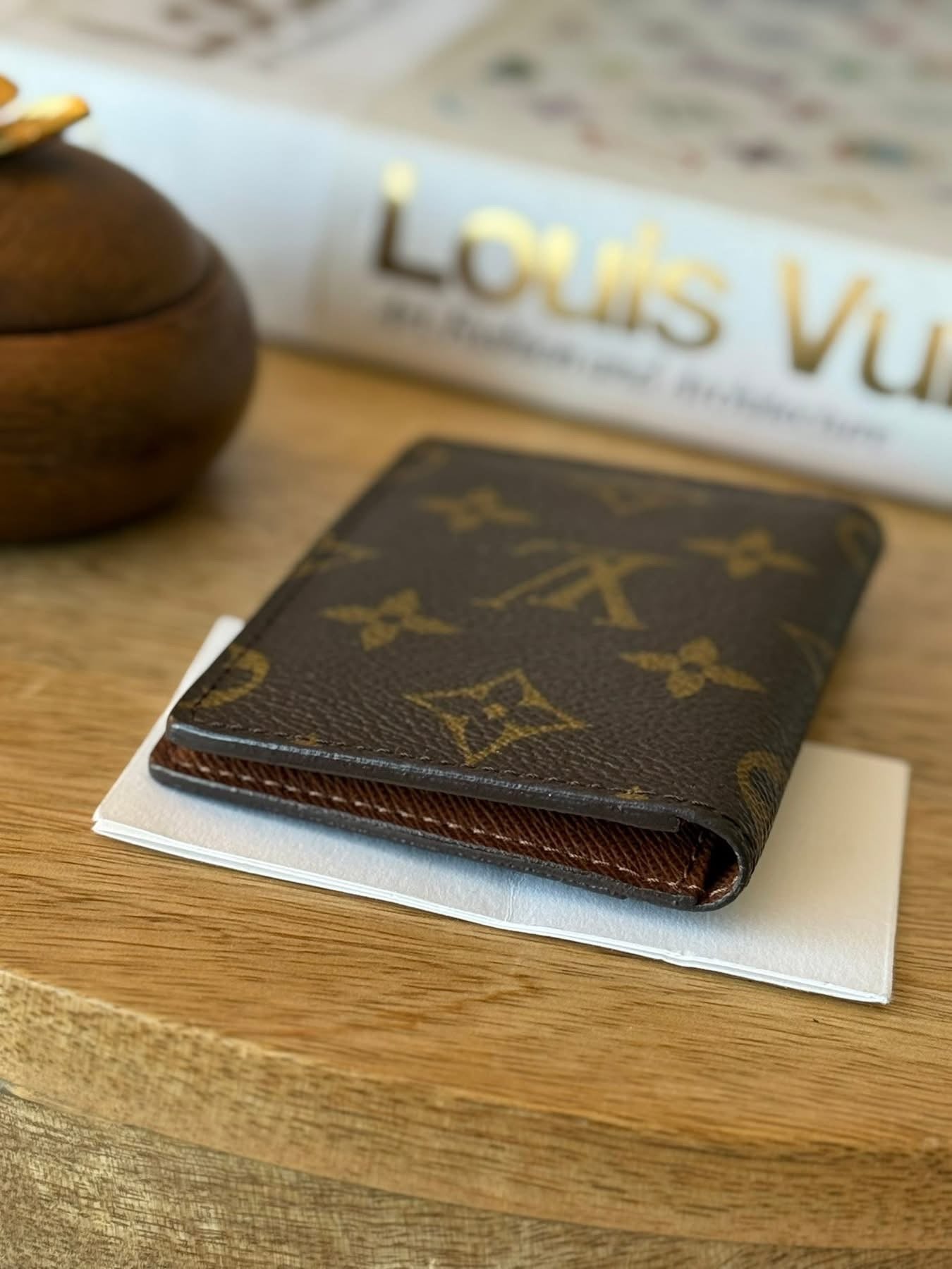 LV Pocket organizer