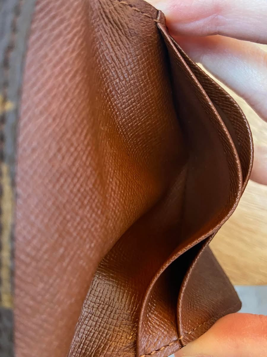 LV Ludlow Card Holder