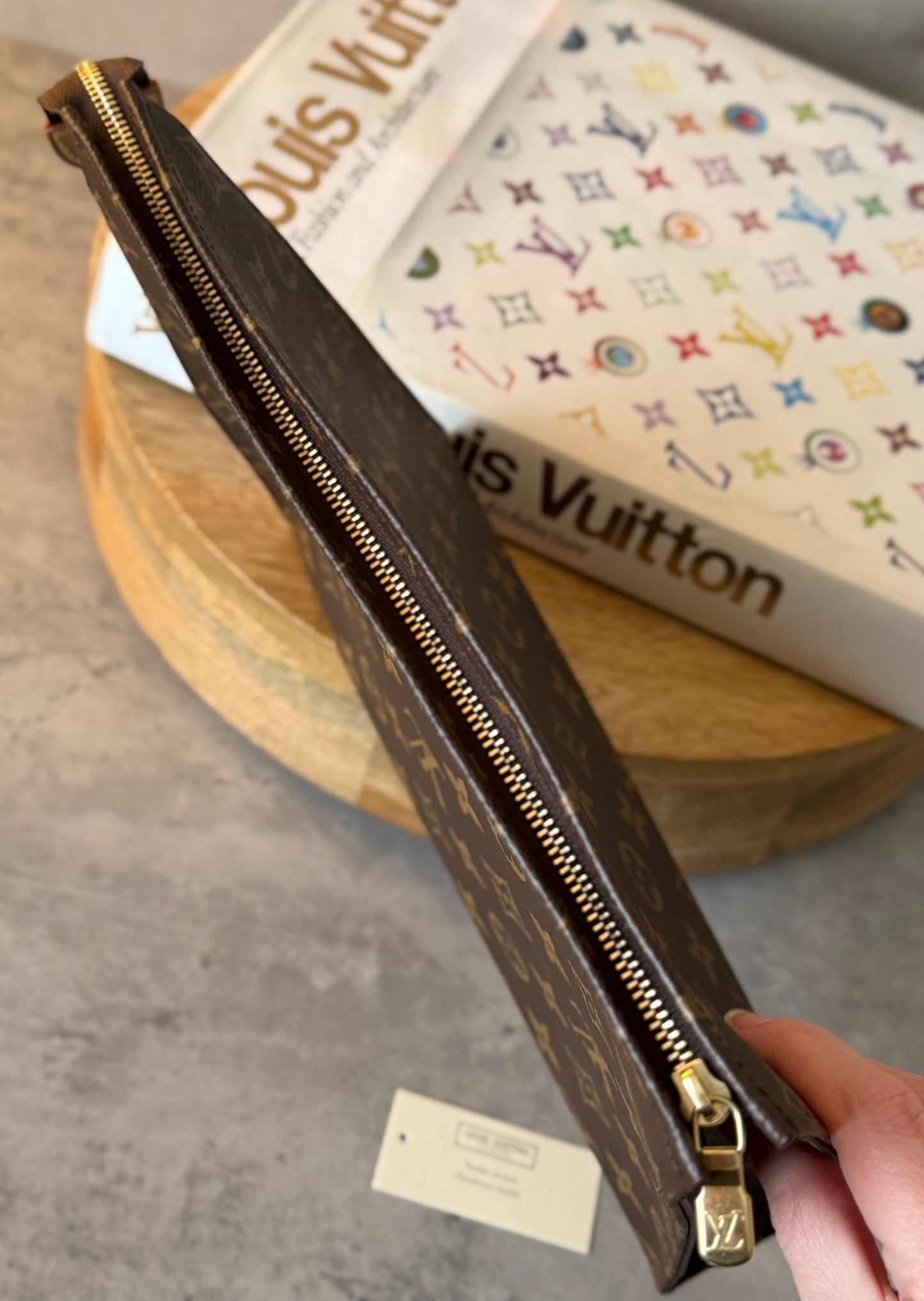 LV Toiletry 26
