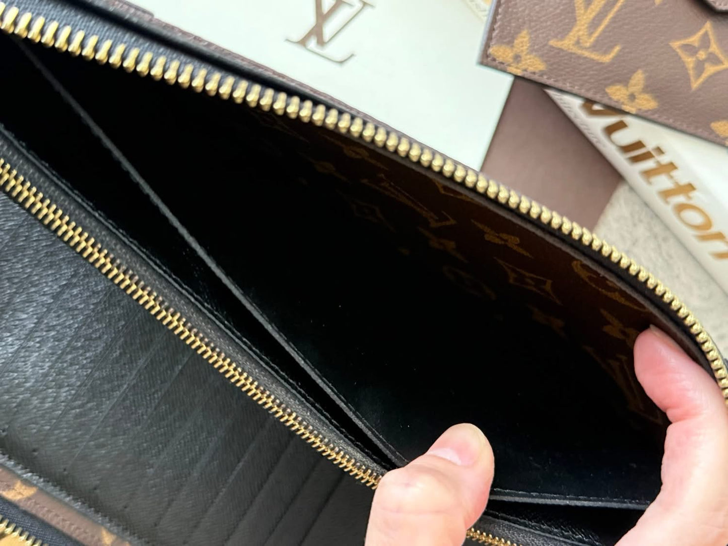 LV Daily Organizer Noir