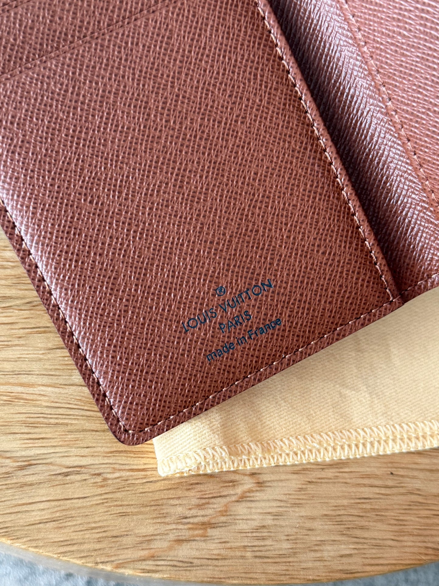 LV Pocket organizer