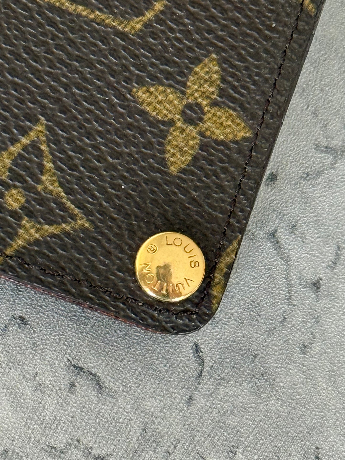 LV Pression card holder