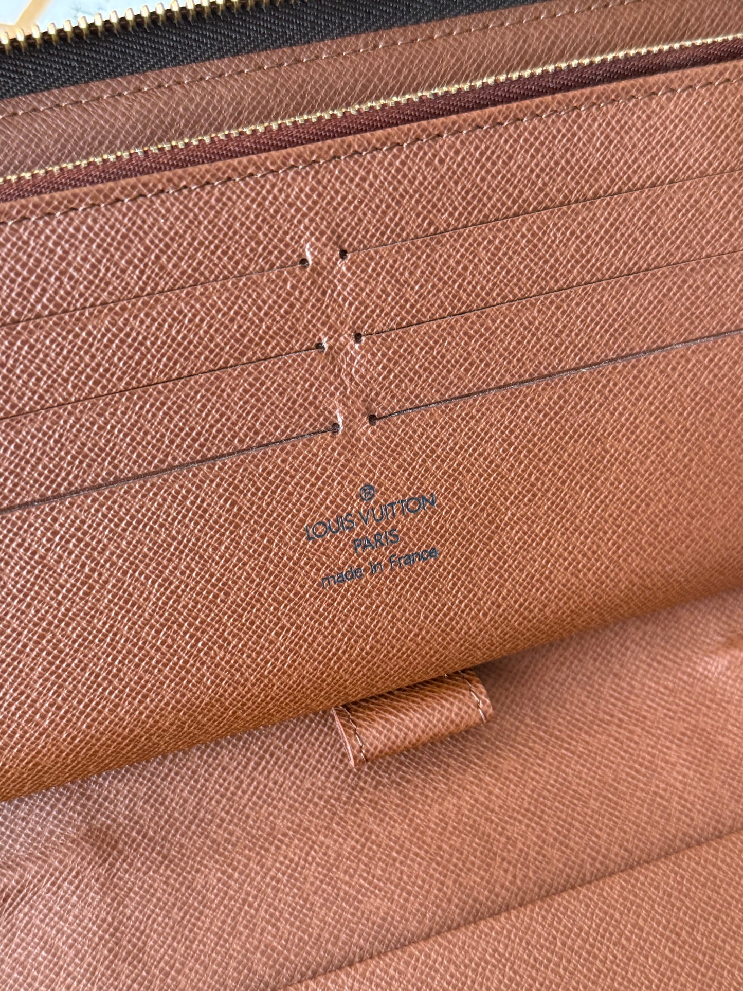 LV Zippy Organizer