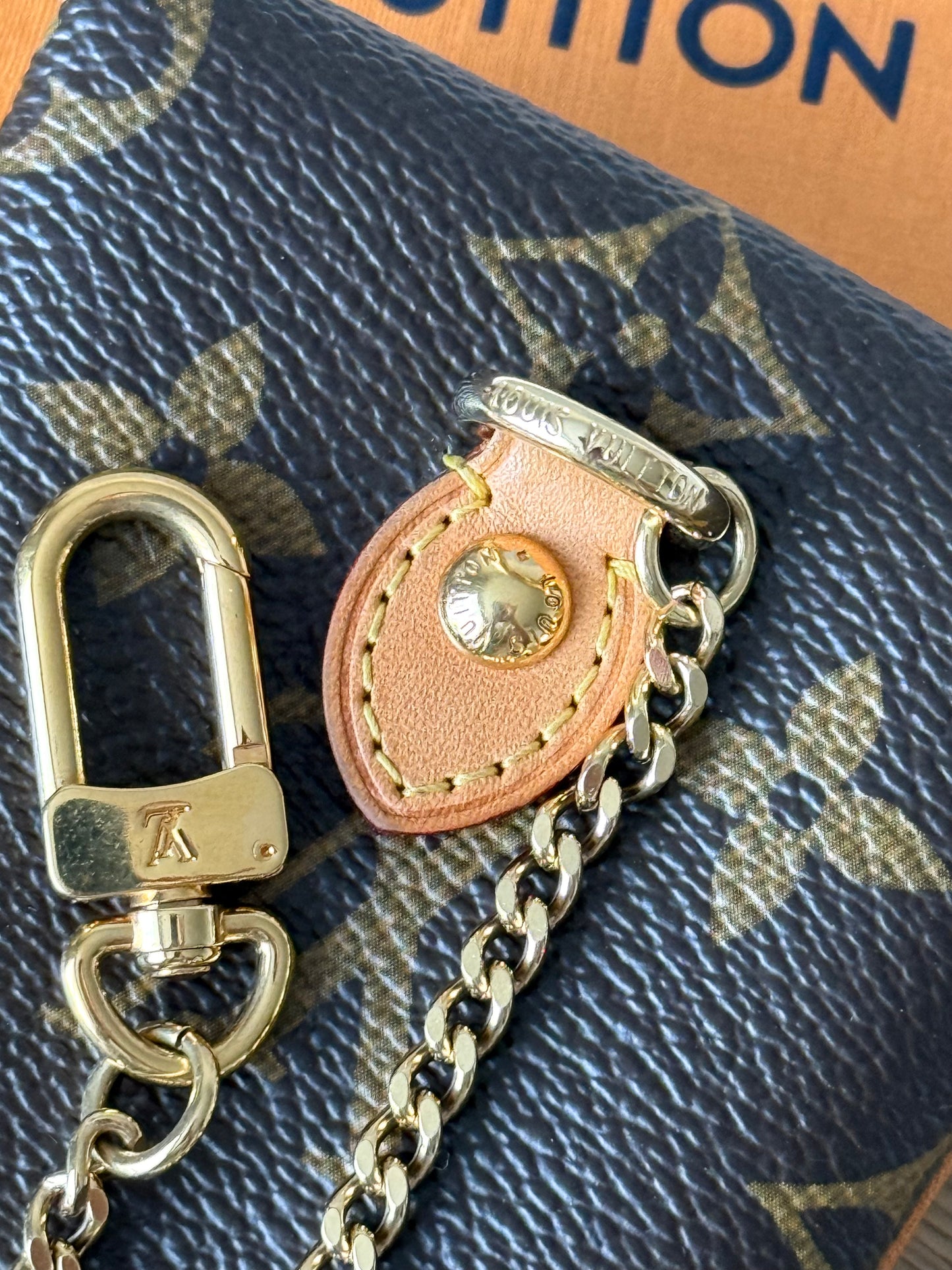 LV Etui MM Phone Case