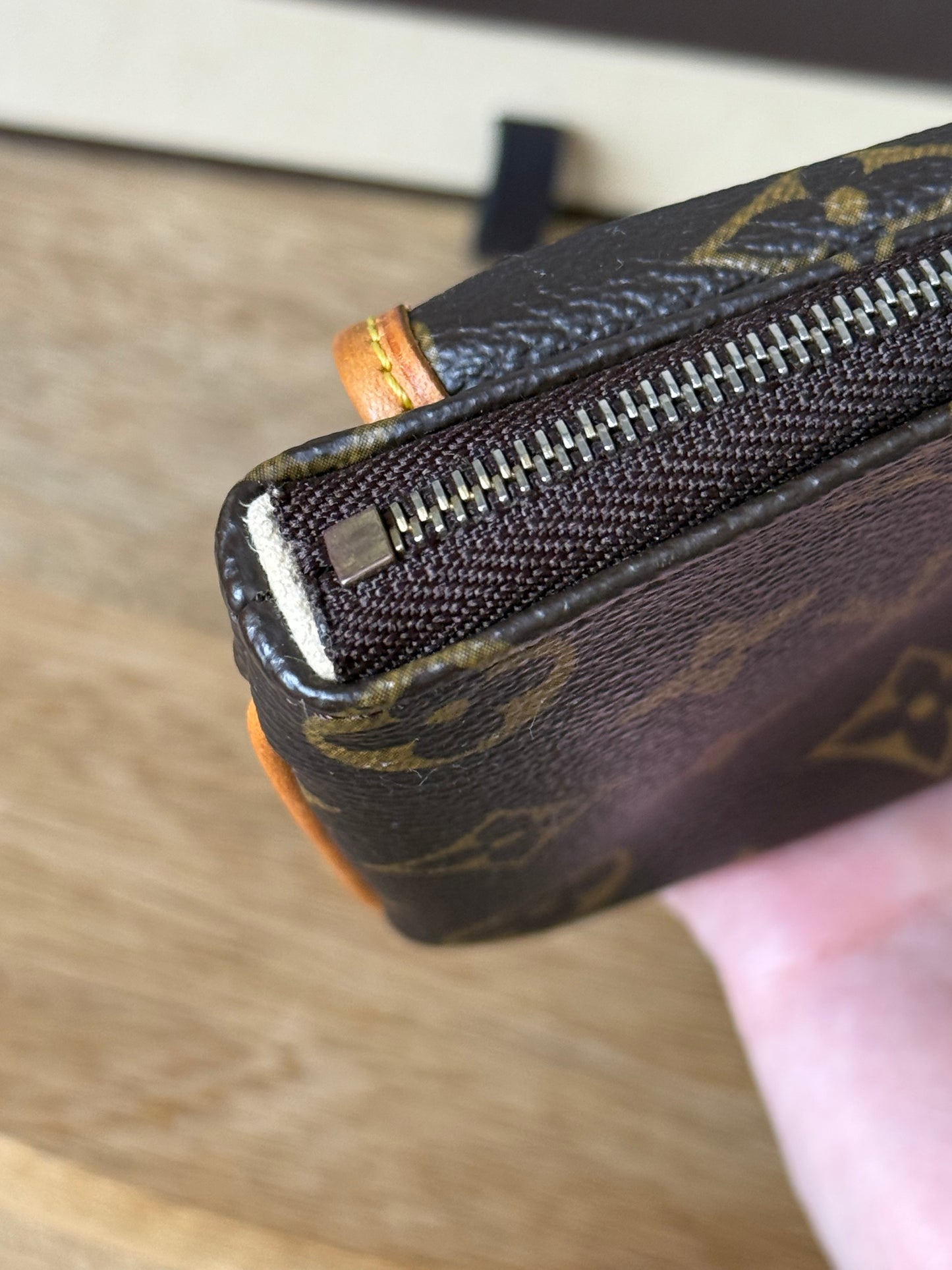 LV Tikal Pochette