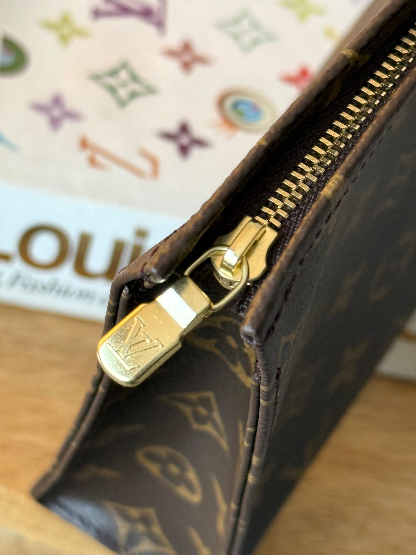 LV Toiletry 26
