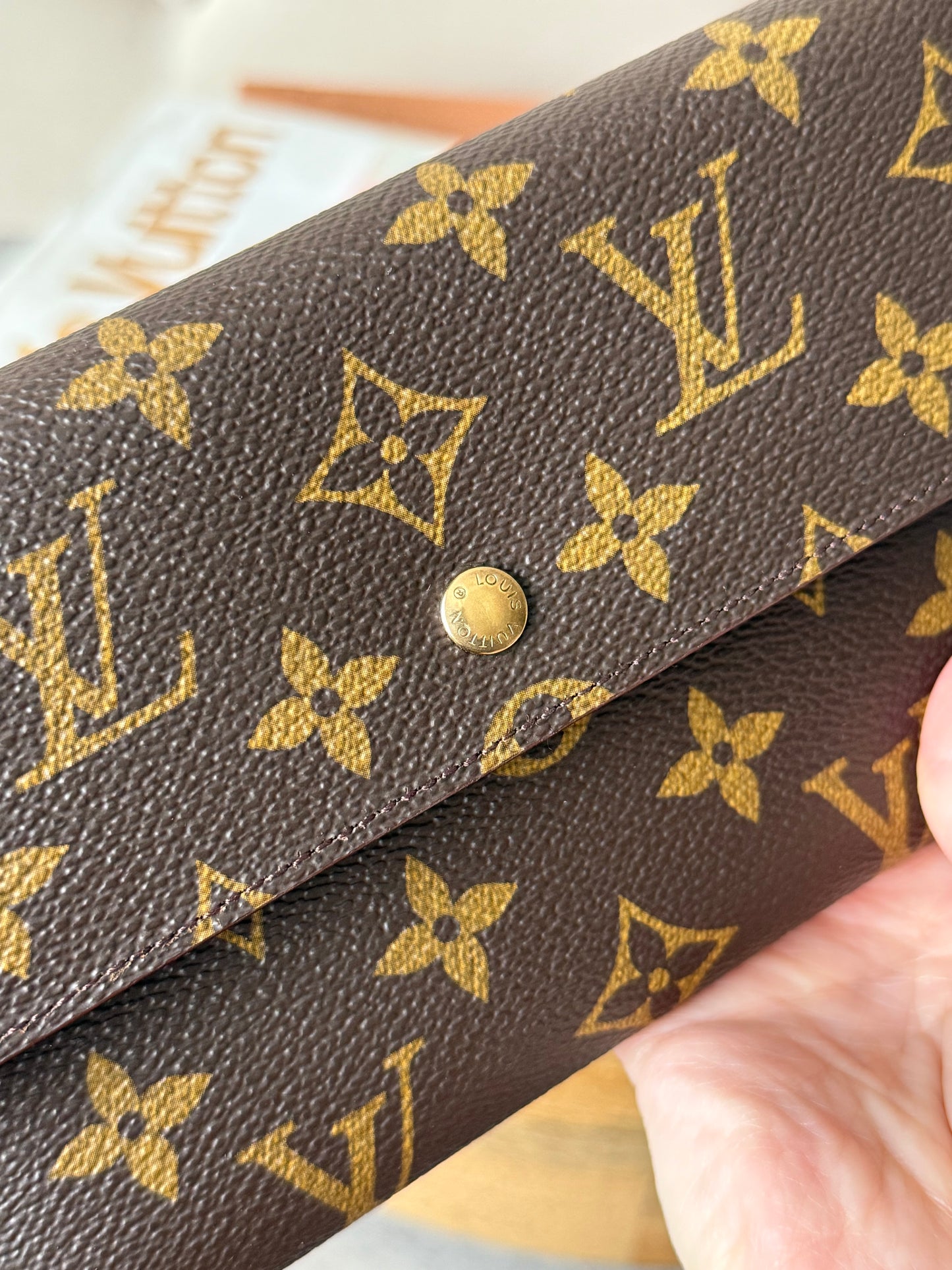 LV International trifold wallet