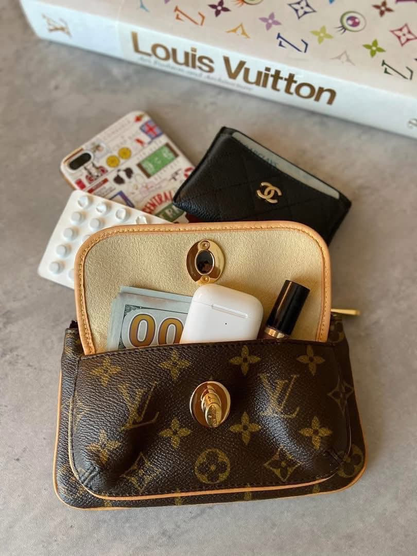 LV Tikal Pochette