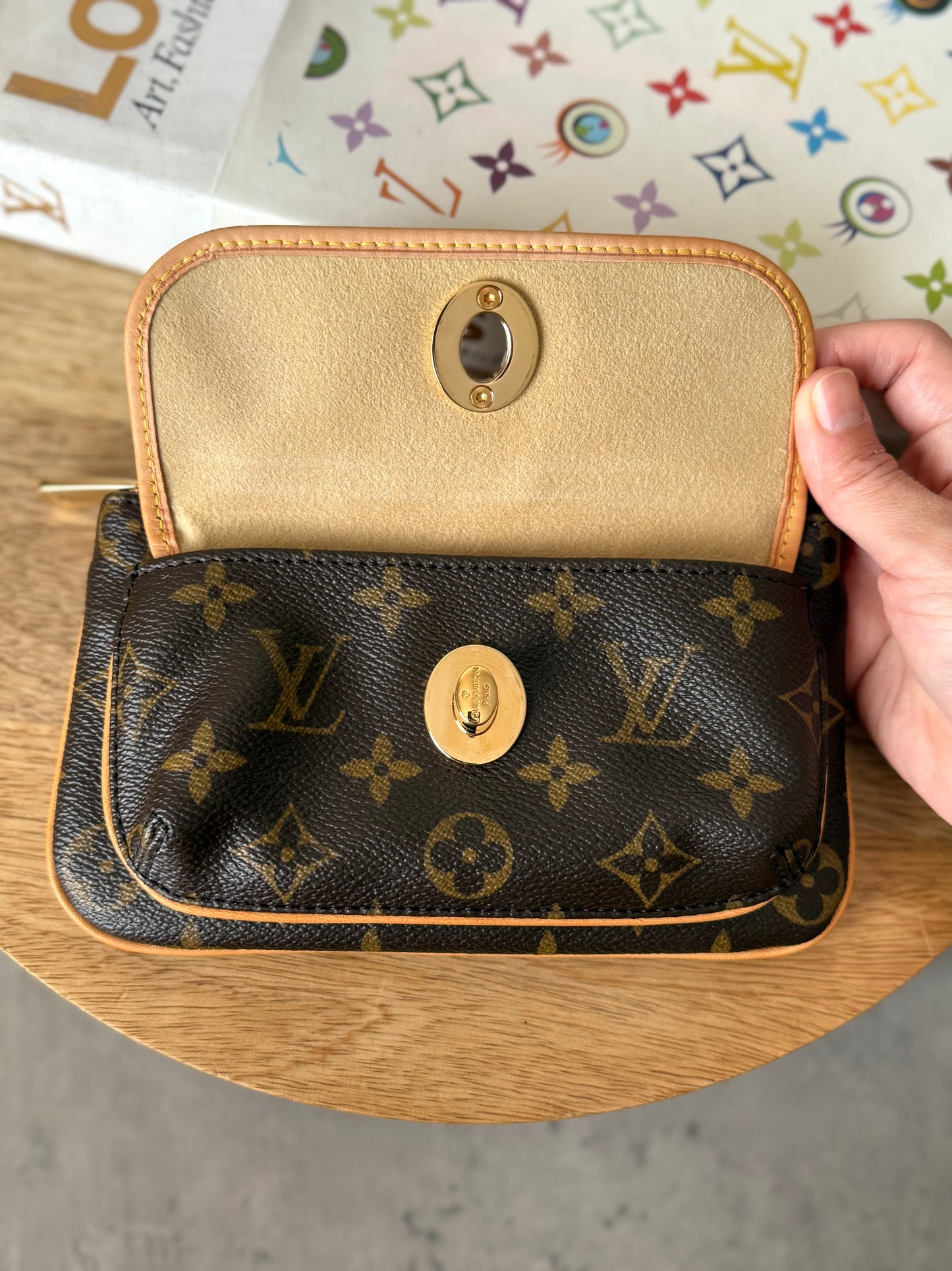 LV Tikal Pochette