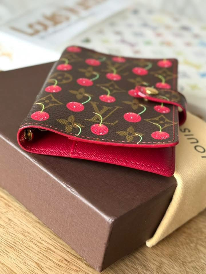 LV Agenda PM Cerise Limited Ed.