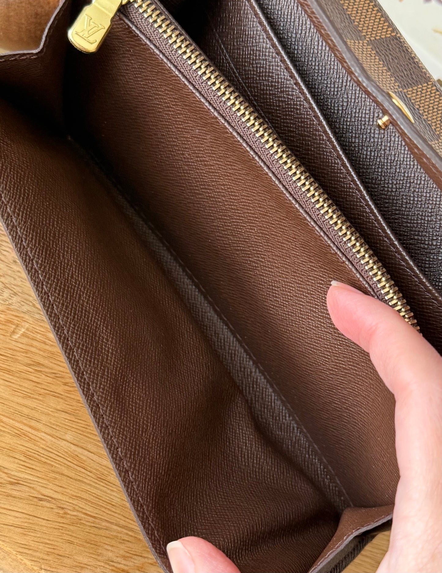 LV Sarah Wallet Damier Ebene