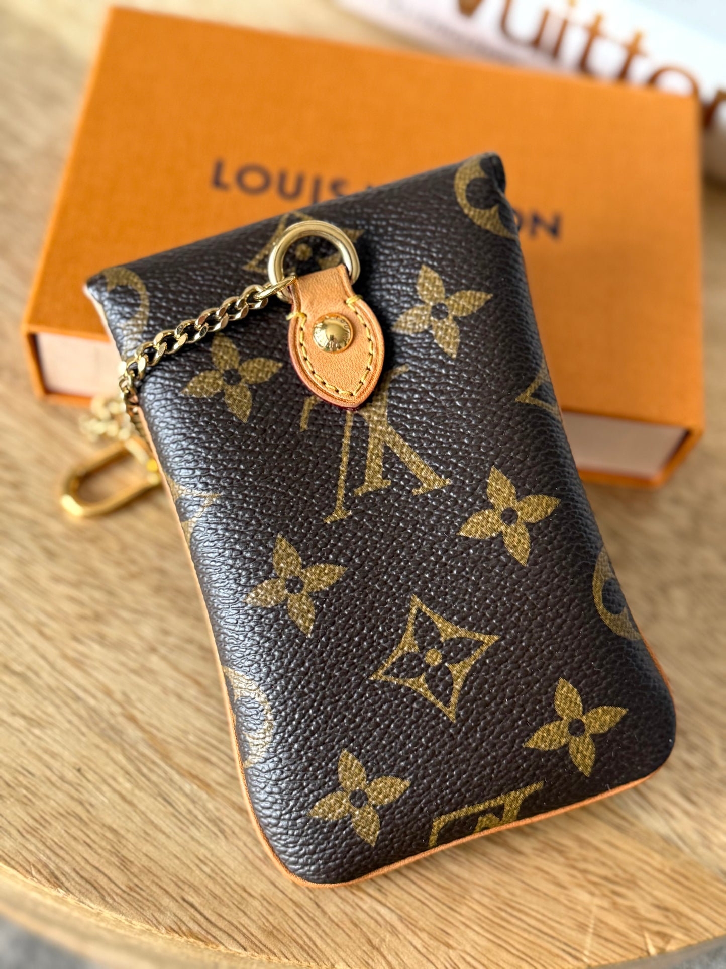 LV Etui MM Phone Case