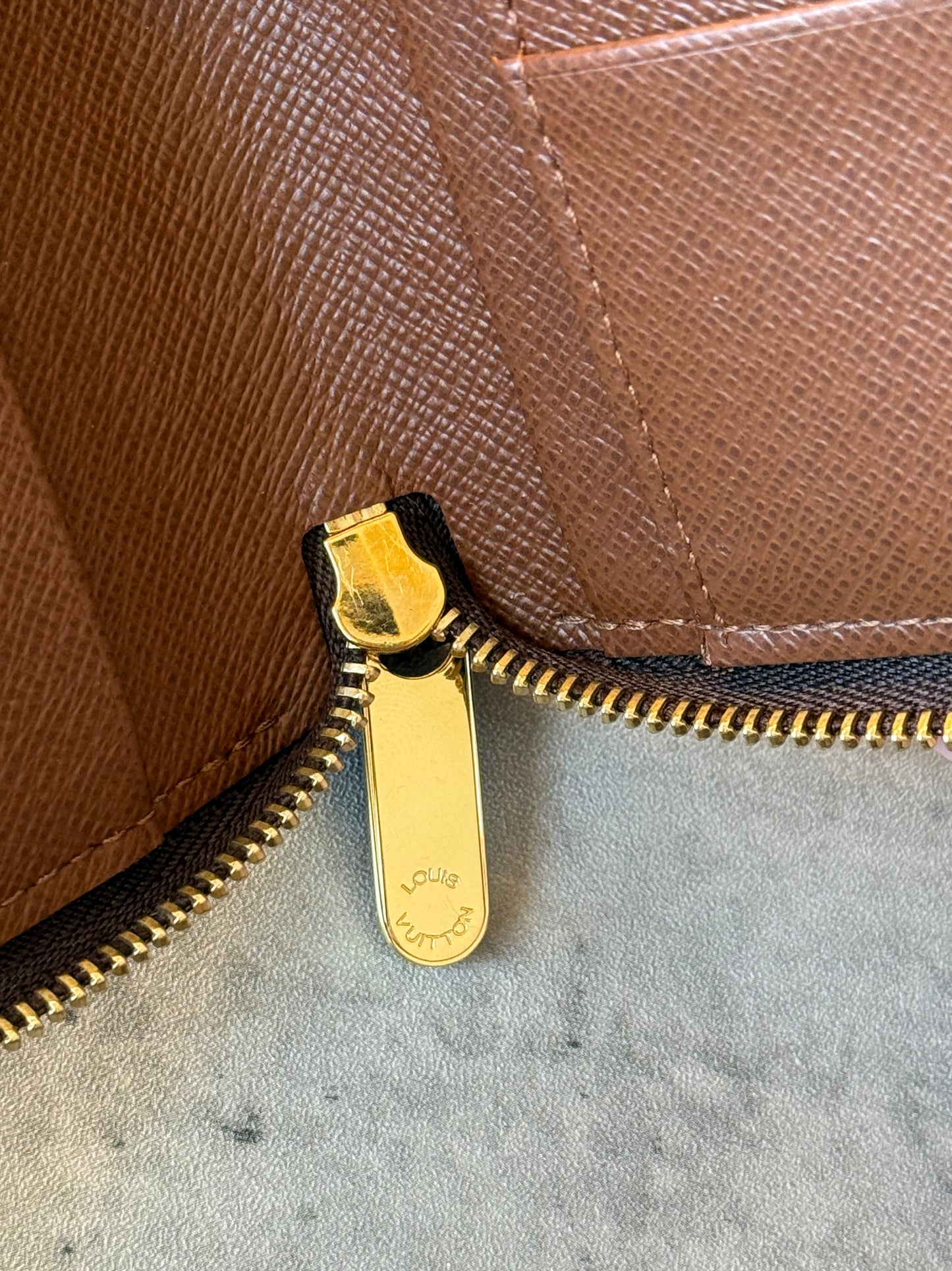 LV Zippy Passport