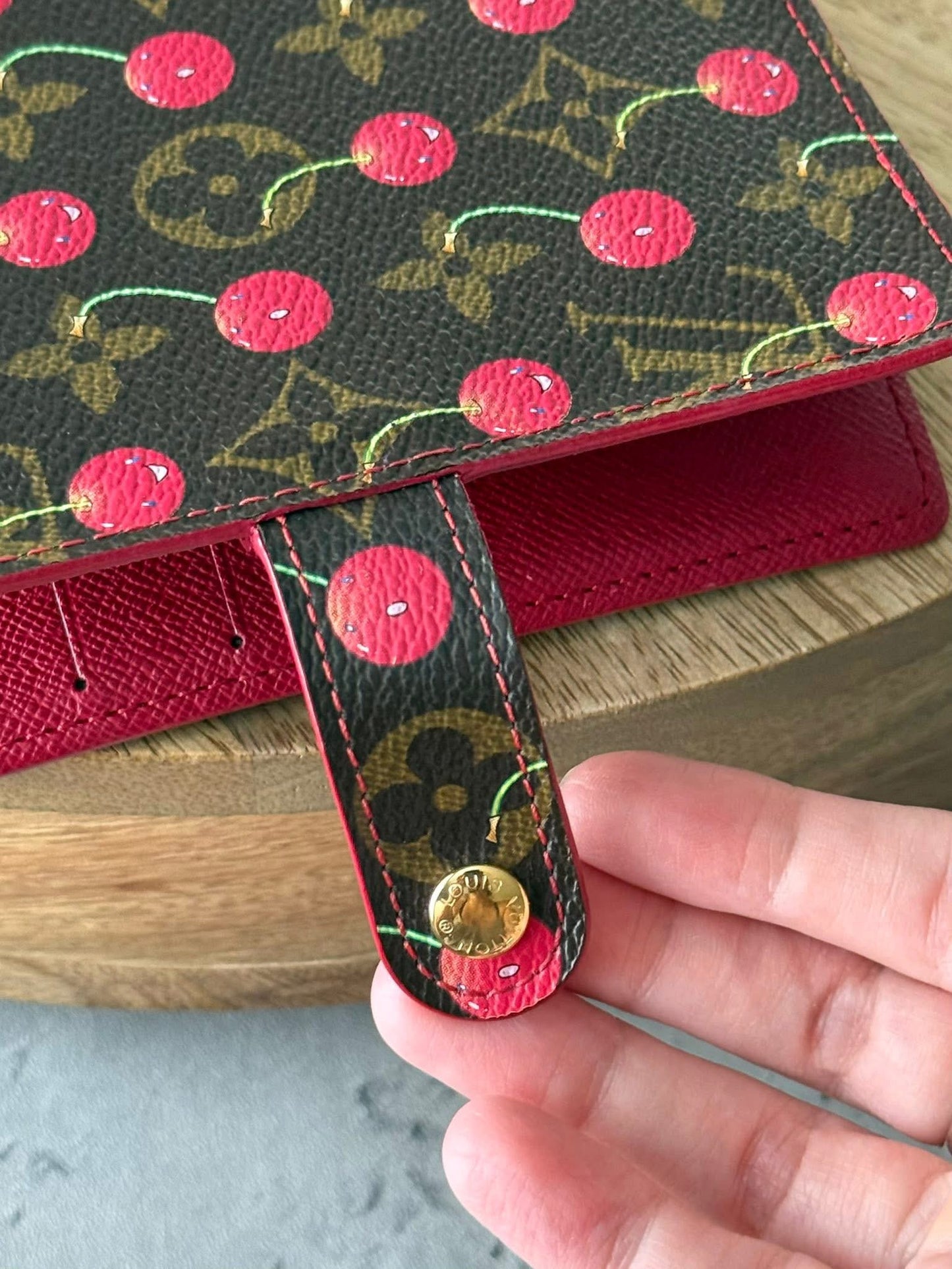 LV Agenda PM Cerise Limited Ed.