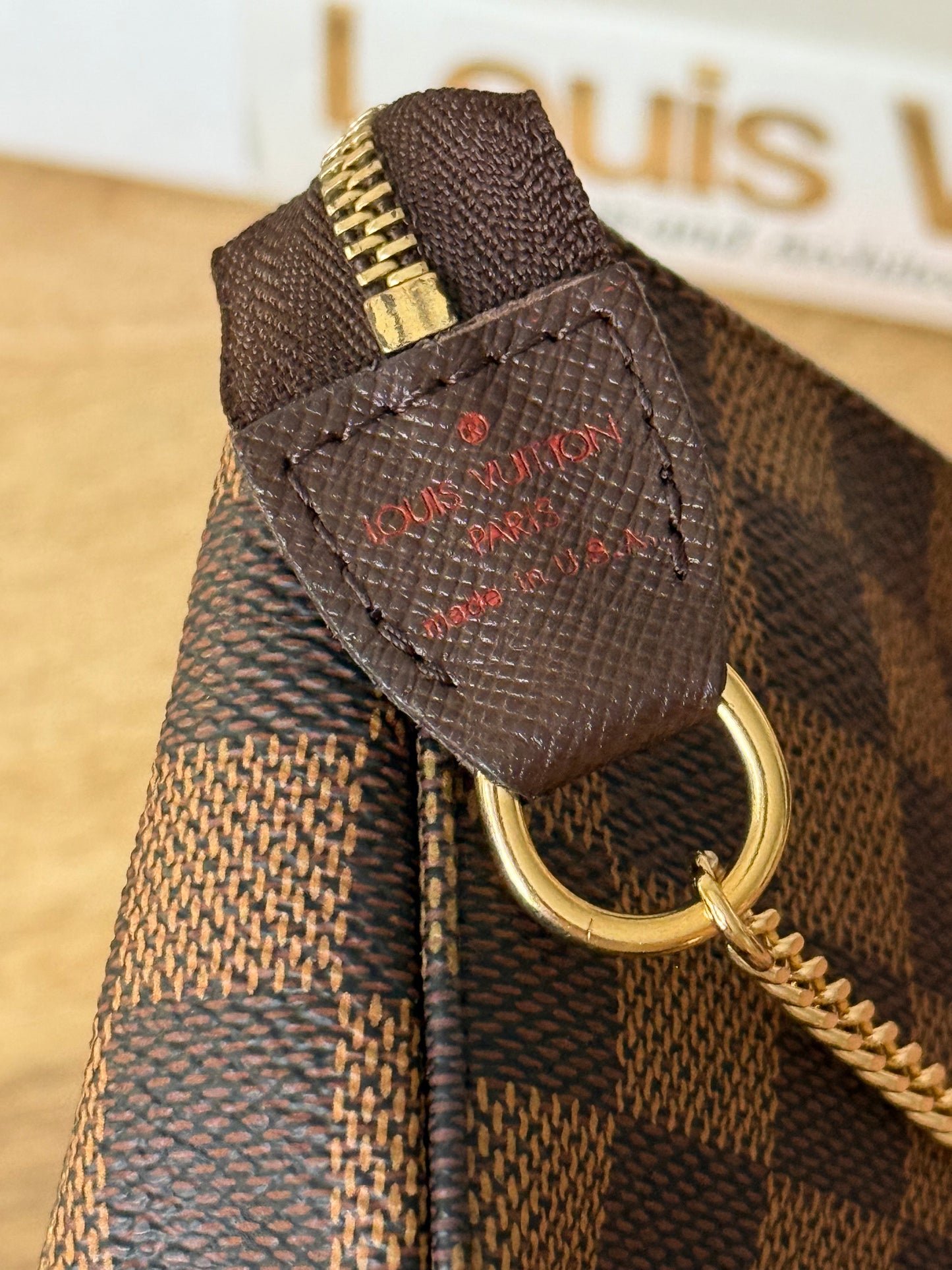 LV Bucket Pochette Damier Ebene