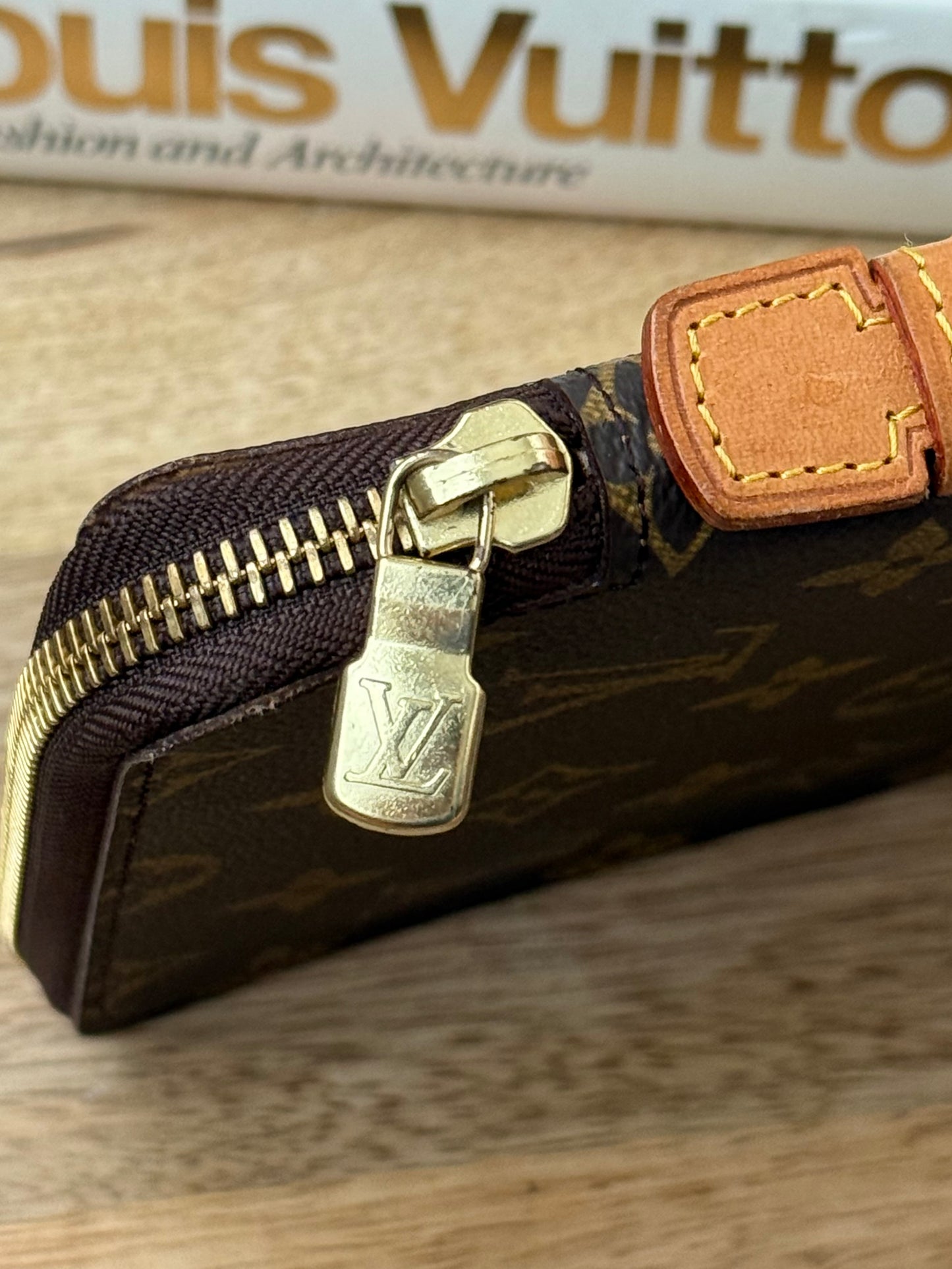 LV Travel Organizer