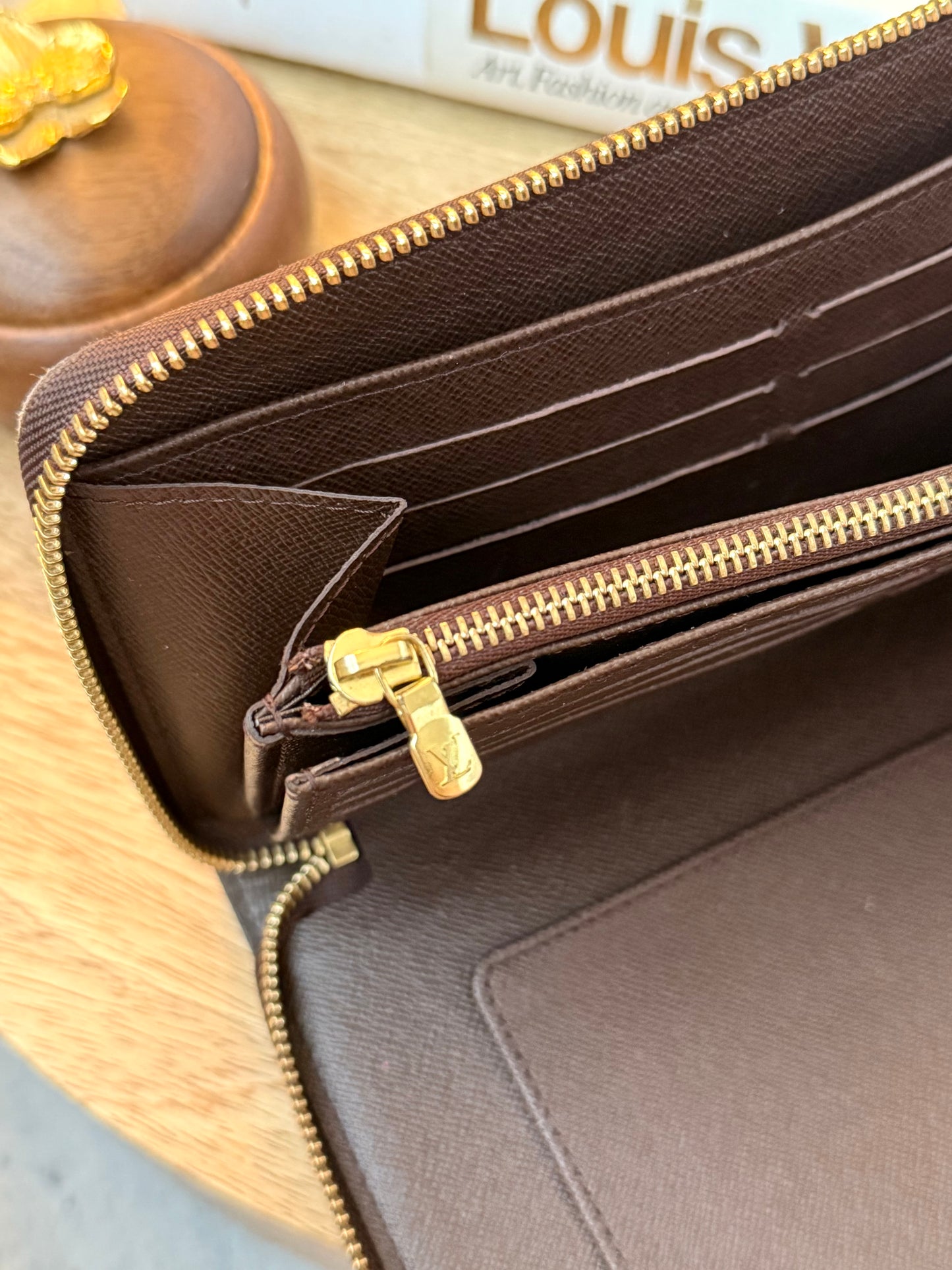 LV Zippy Organizer Damier Ebene