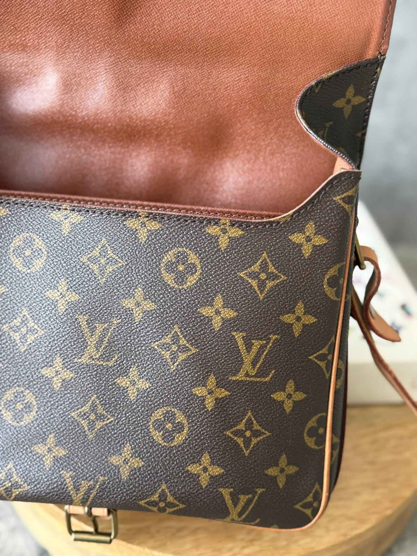 LV Cartouchiere GM