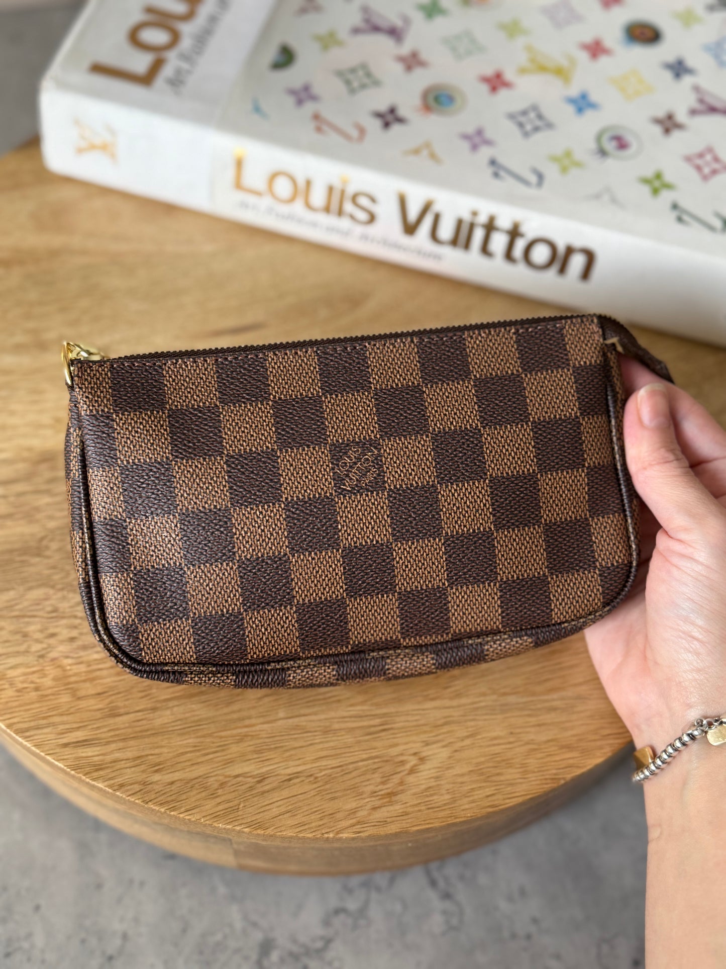 LV Bucket Pochette Damier Ebene