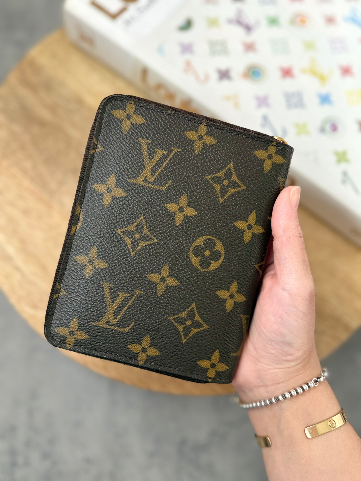 LV Zippy Passport
