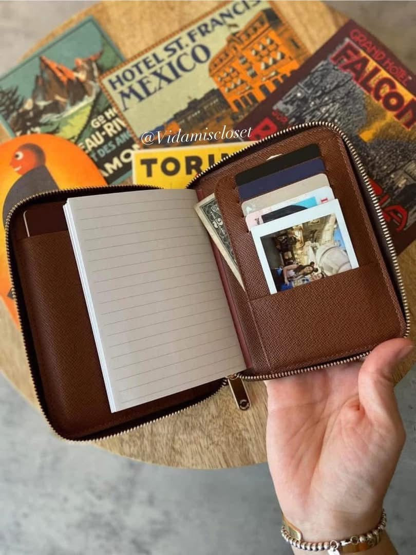 LV Zippy Passport