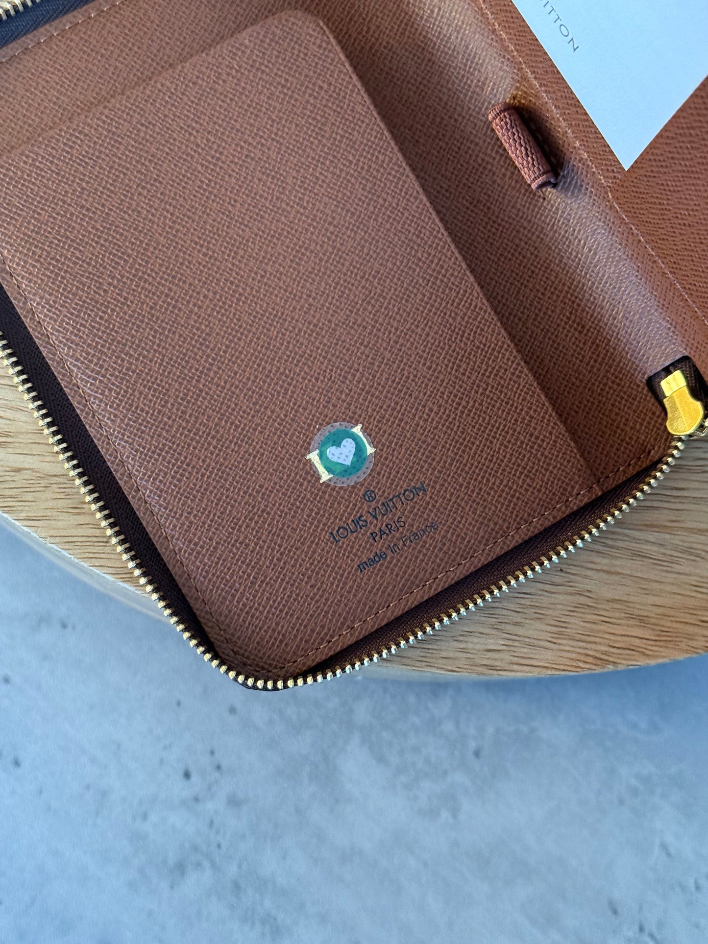 LV Zippy Passport Monogram
