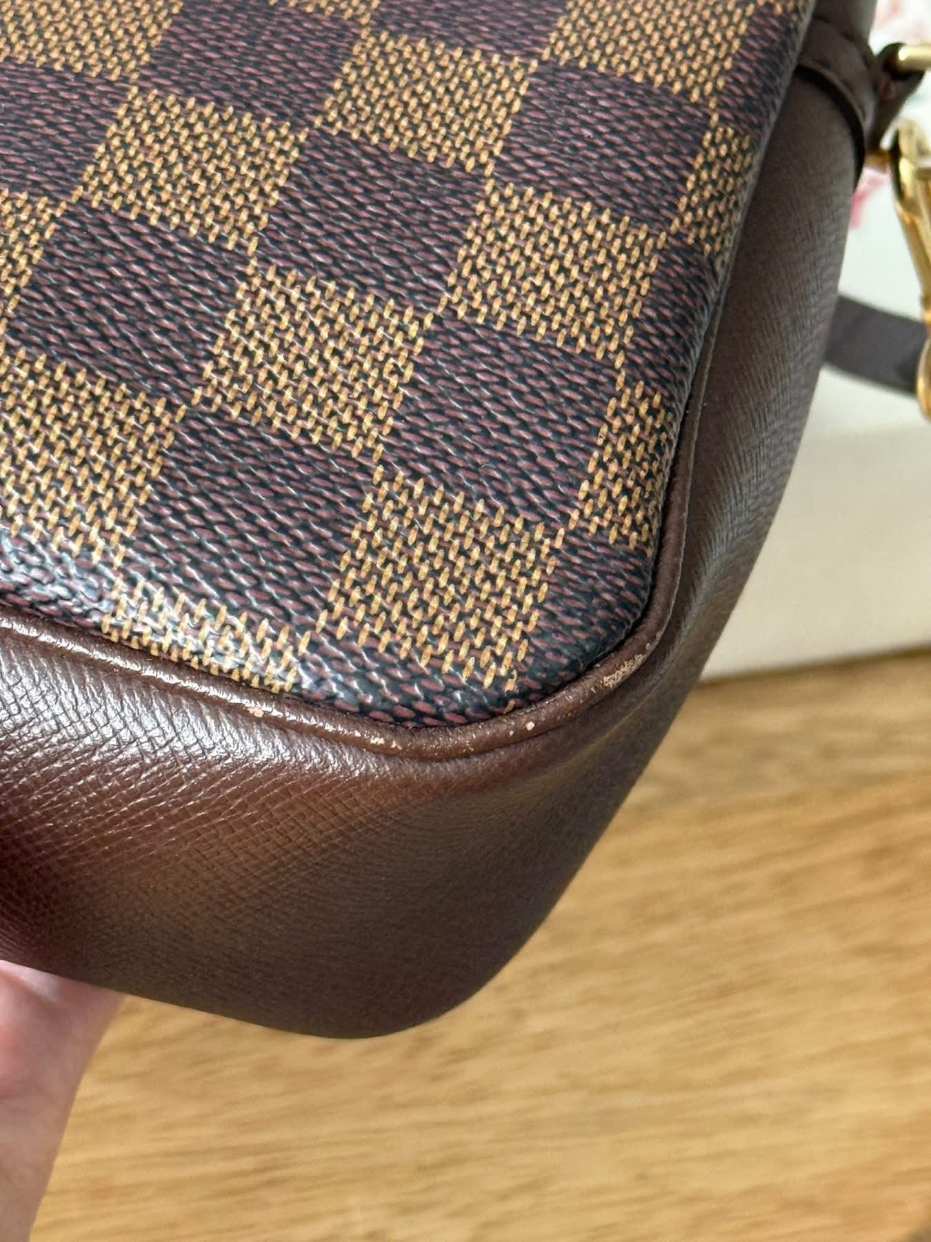 LV Trousse Pouch Damier Ebene
