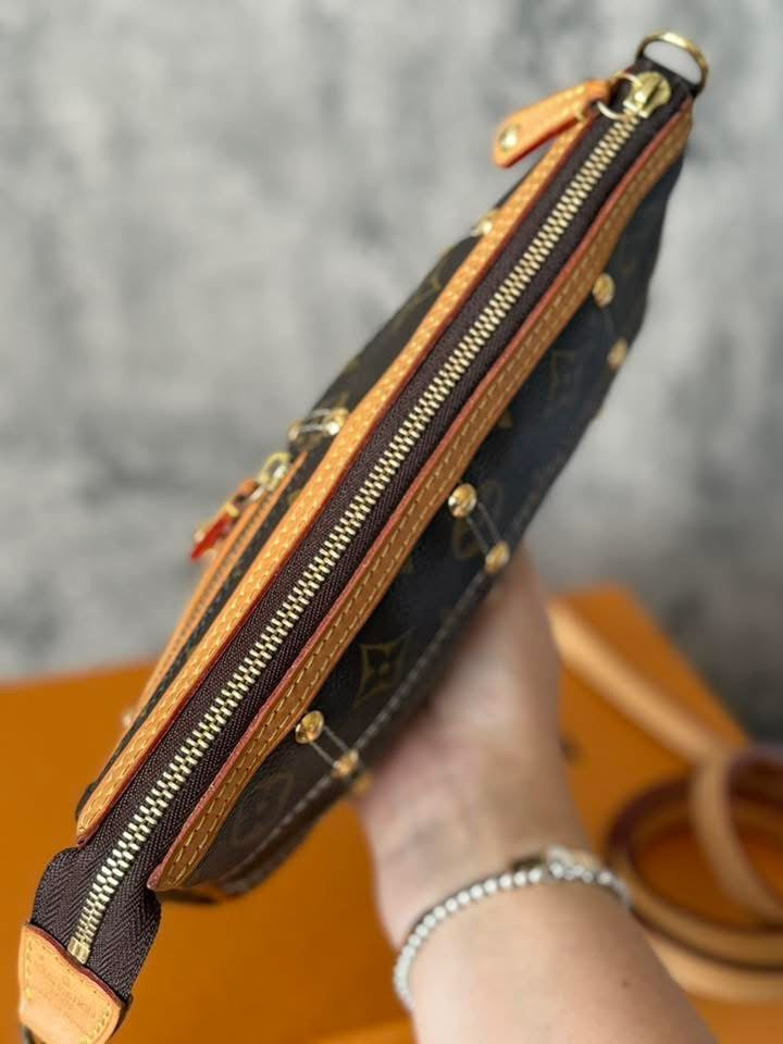 LV Rivetting Pochette Accessories
