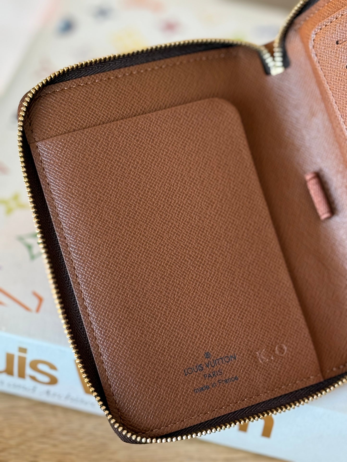 LV Zippy Passport