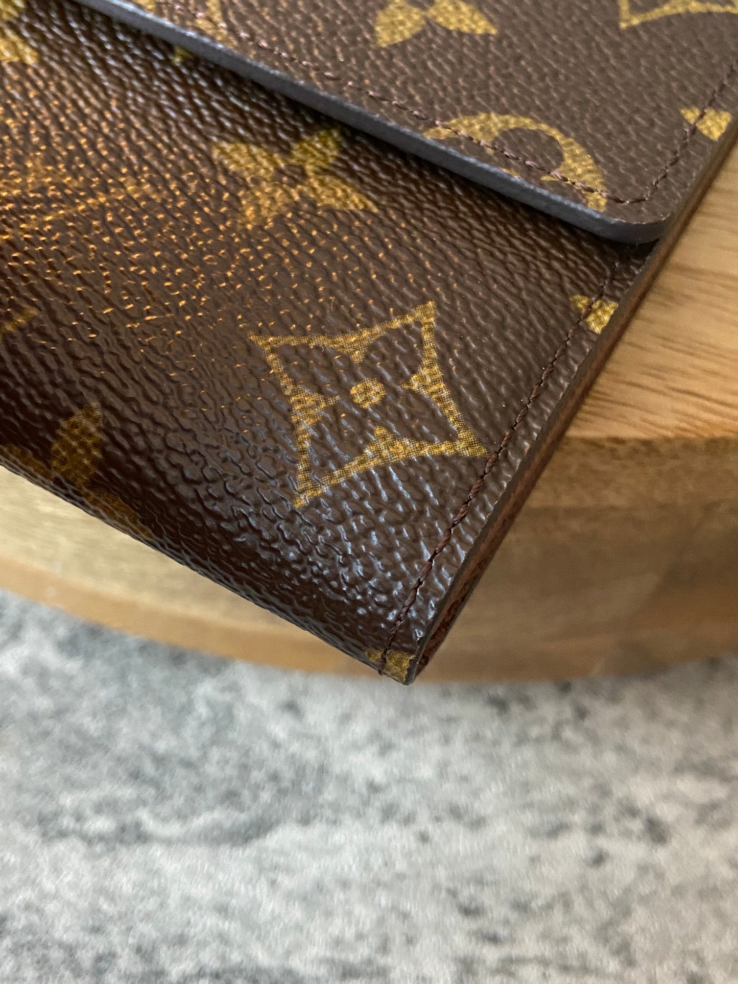LV Sarah Wallet in Monogram